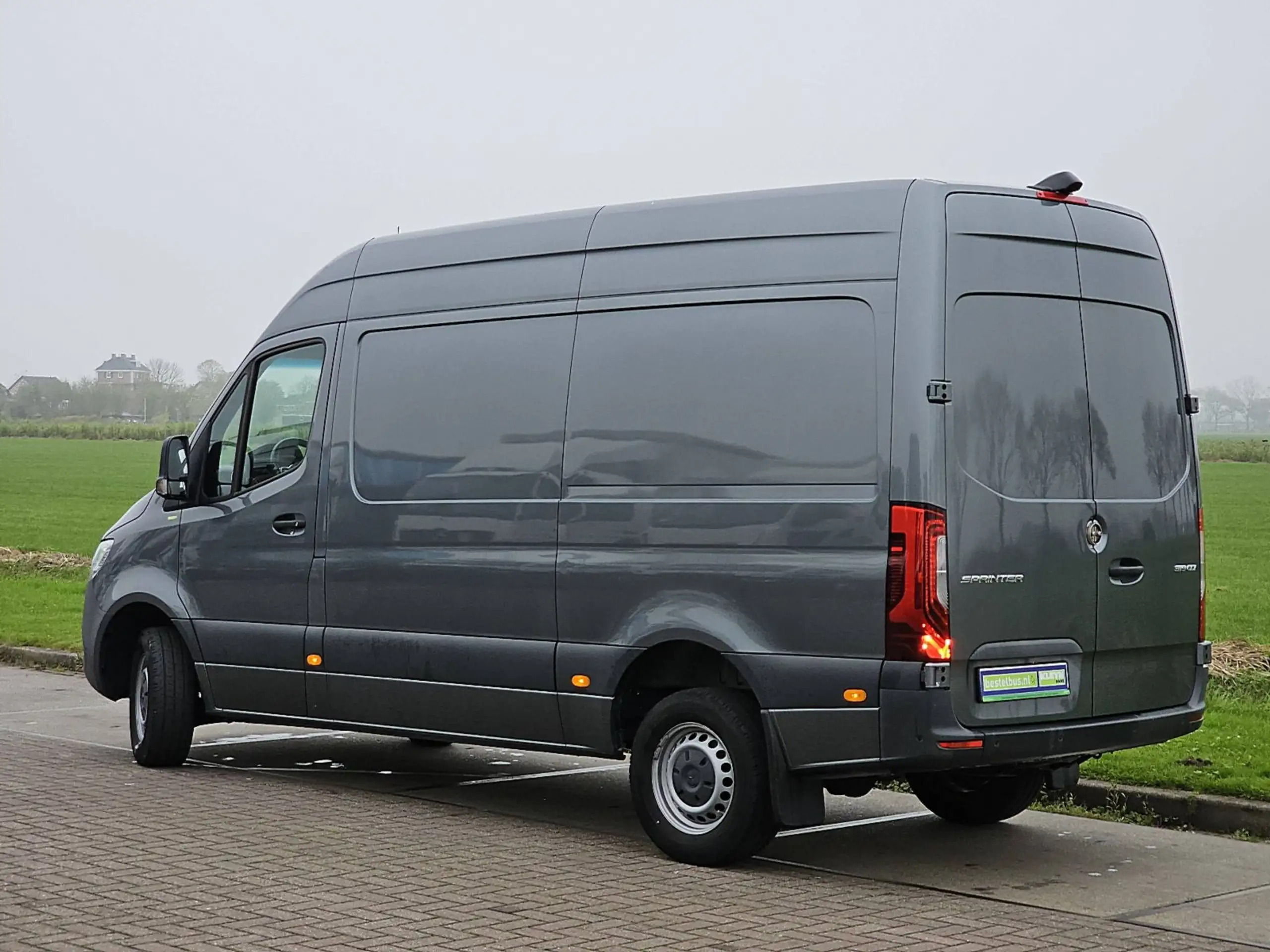 Mercedes-Benz - Sprinter