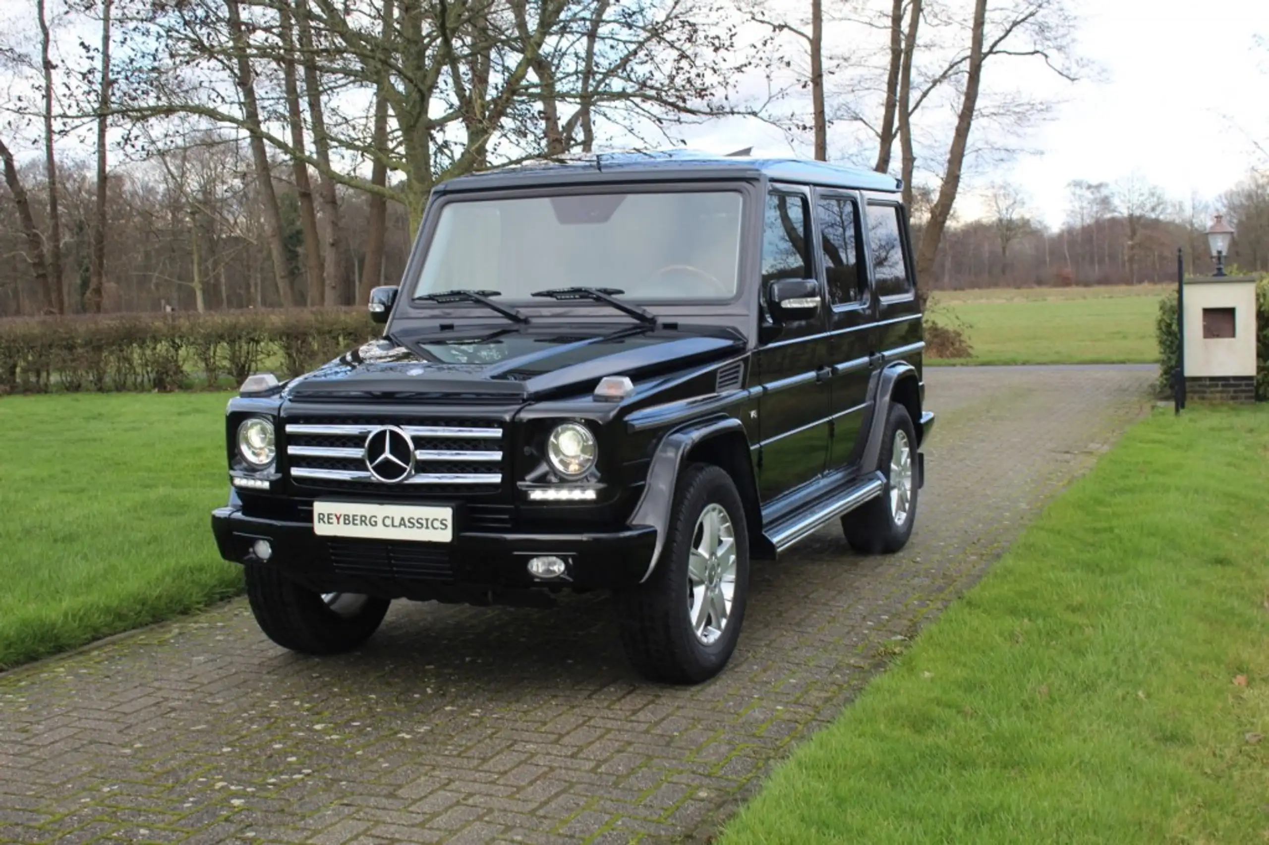 Mercedes-Benz - G 500