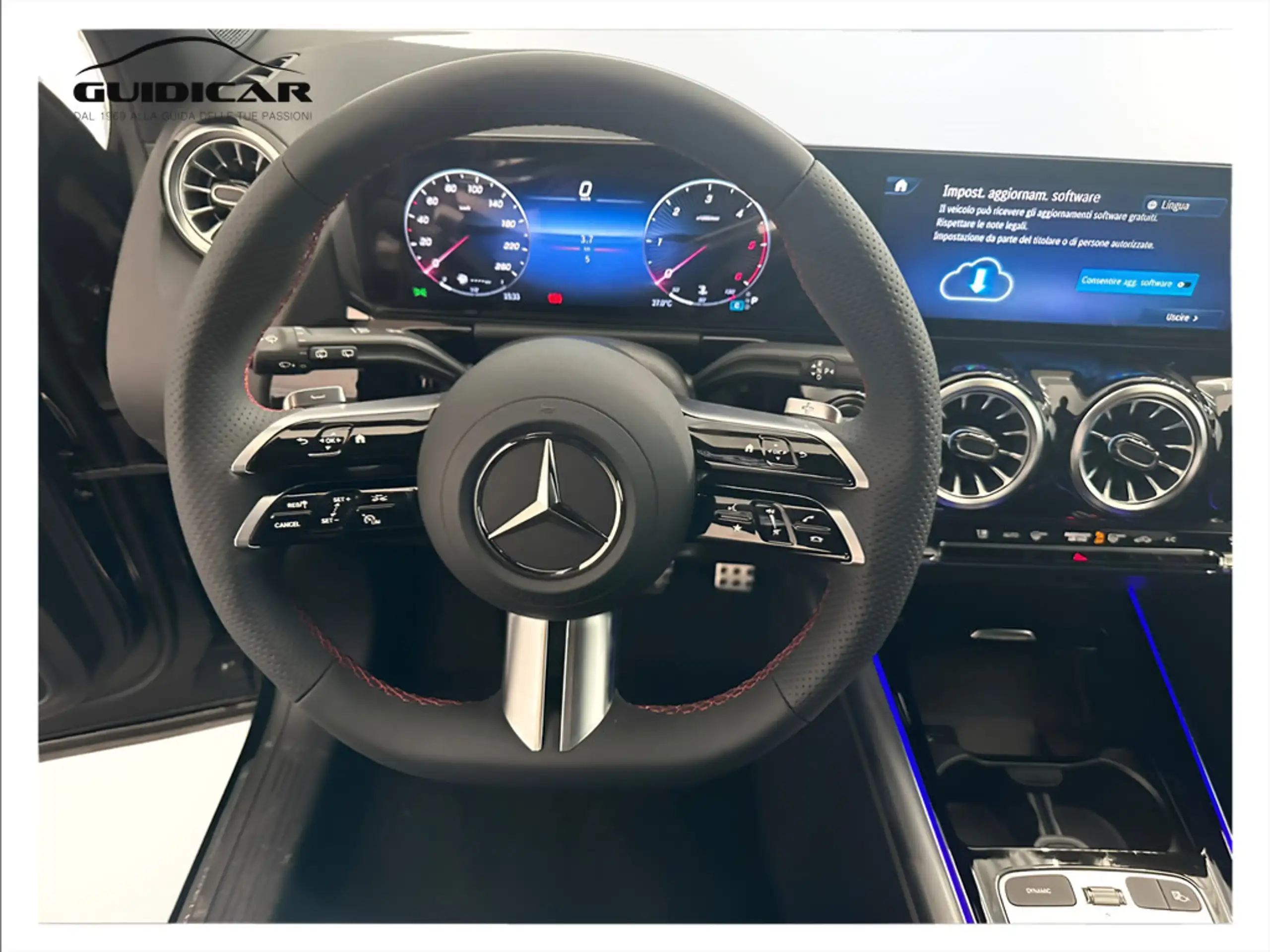 Mercedes-Benz - GLA 200