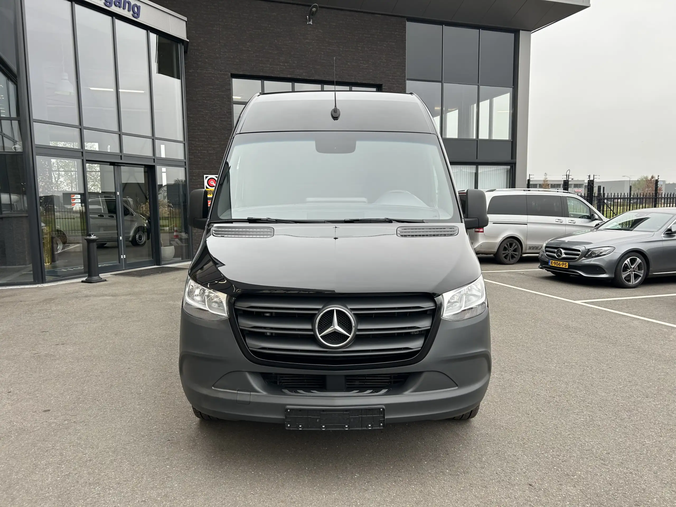 Mercedes-Benz - Sprinter