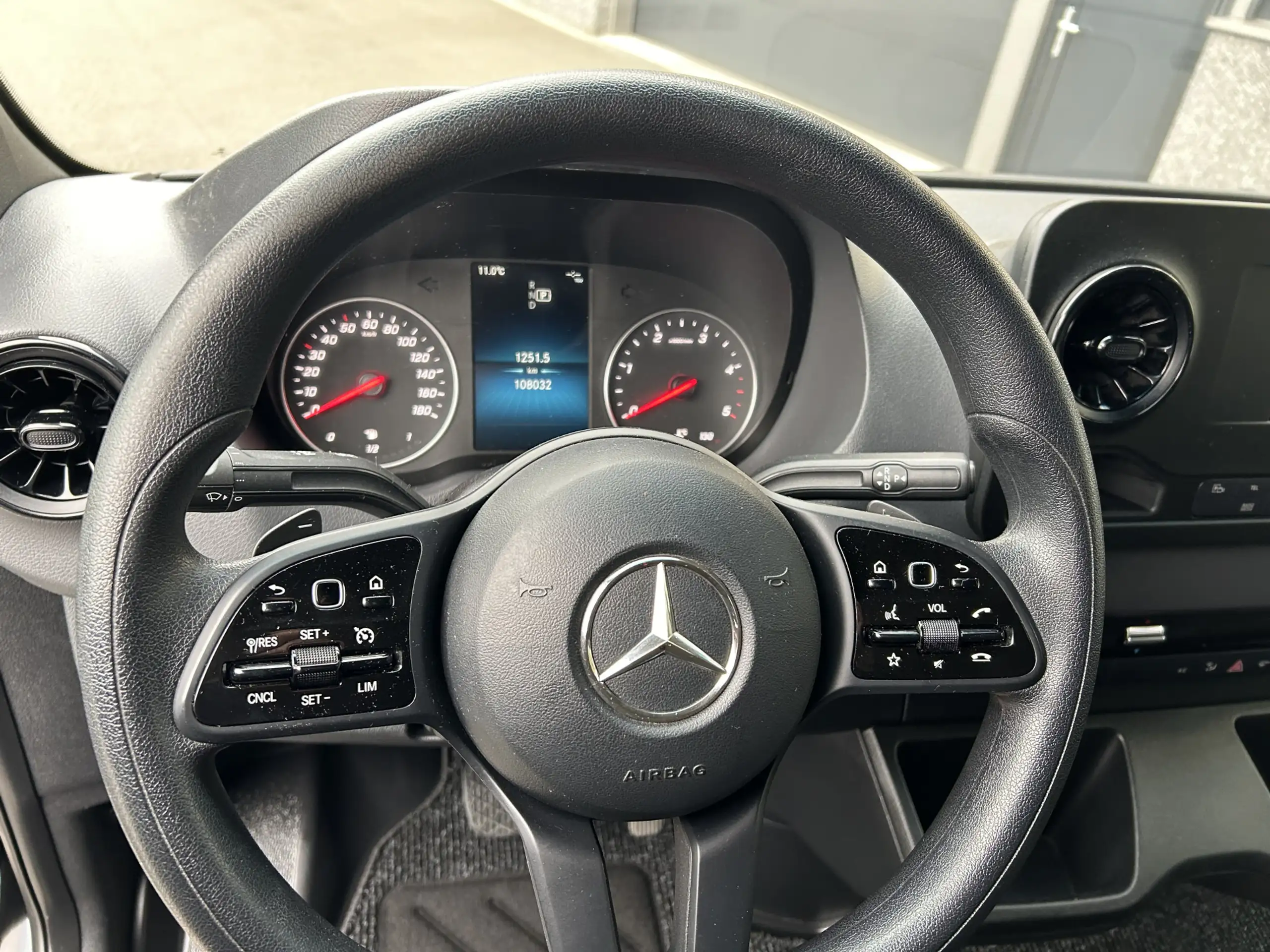 Mercedes-Benz - Sprinter