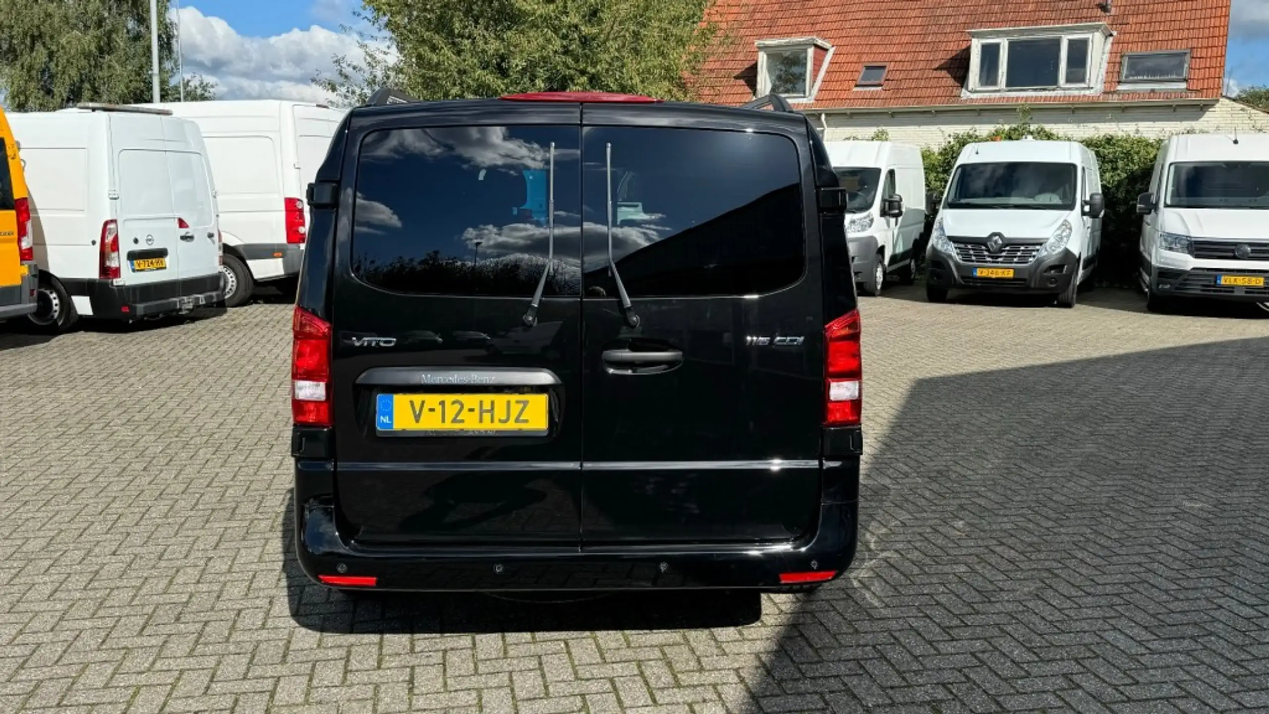 Mercedes-Benz - Vito