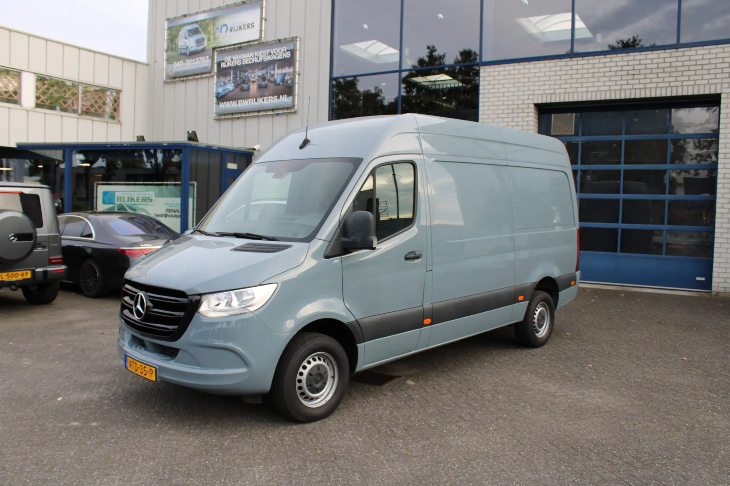 Mercedes-Benz - Sprinter