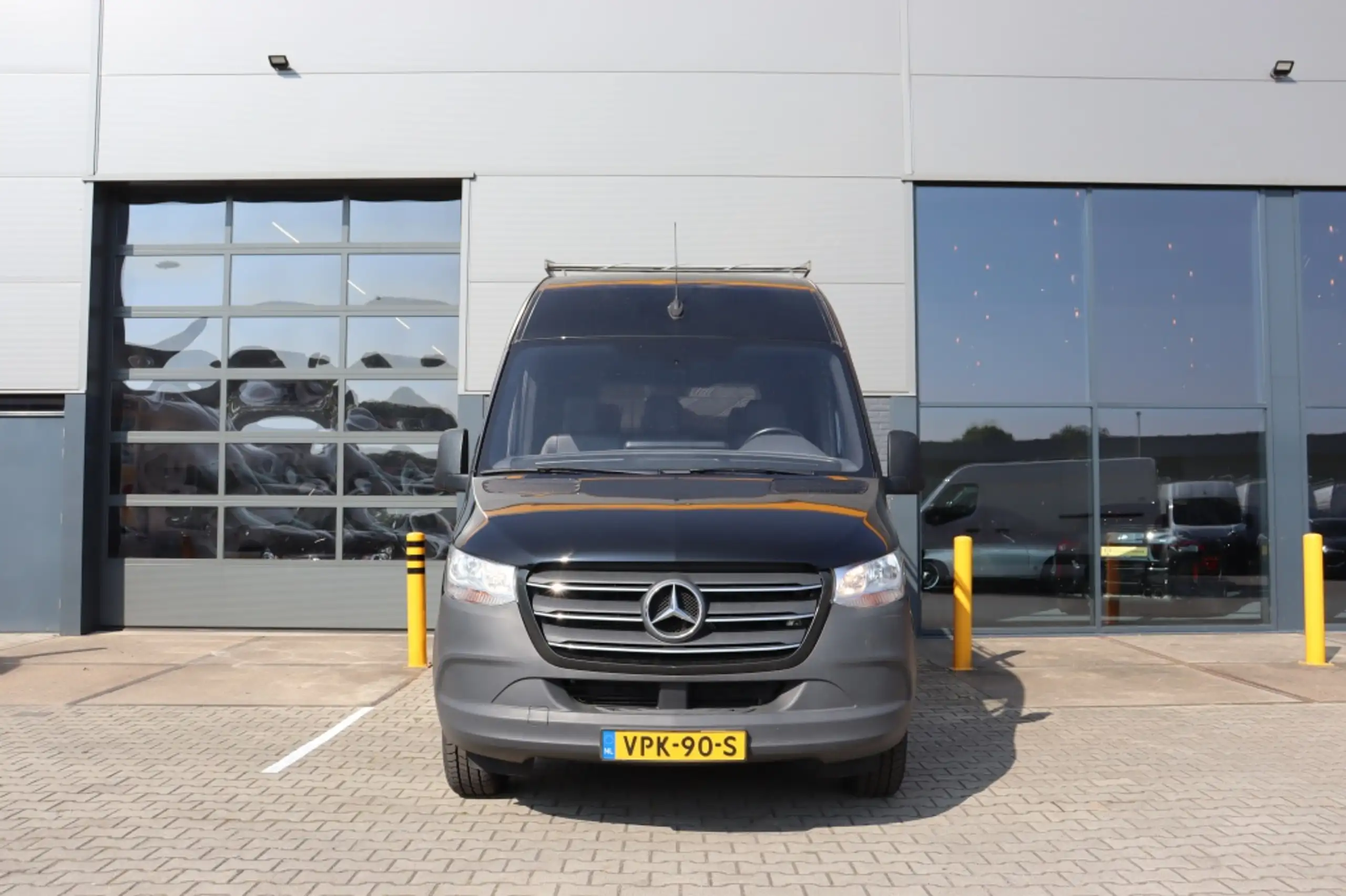 Mercedes-Benz - Sprinter