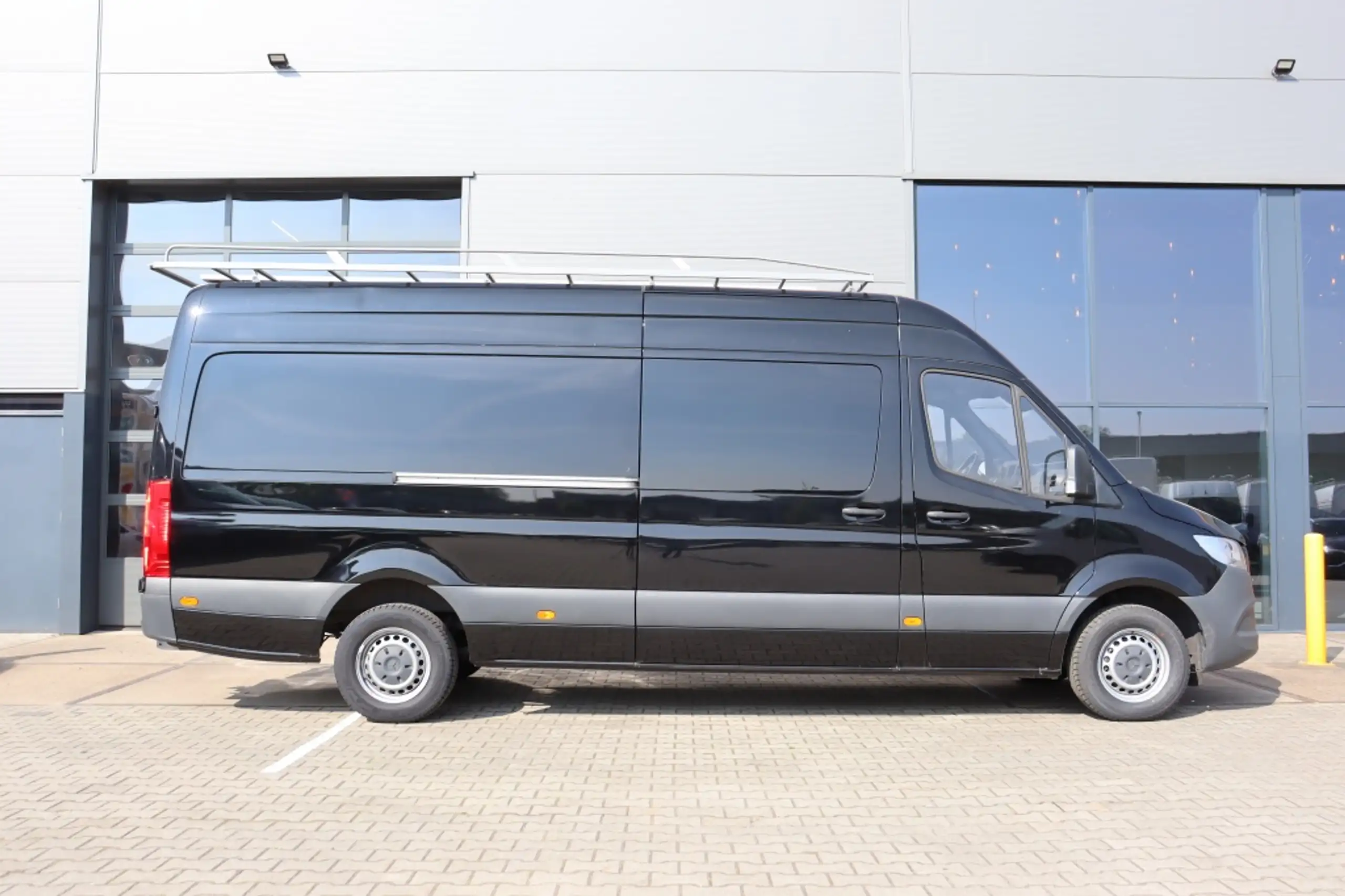 Mercedes-Benz - Sprinter