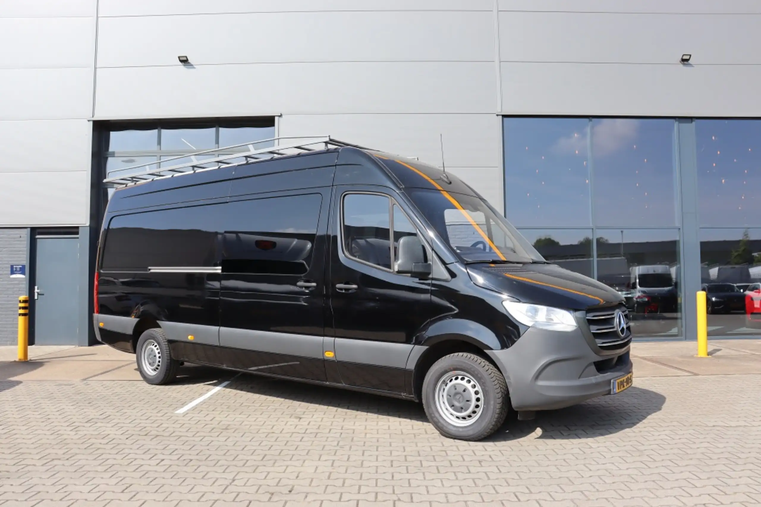 Mercedes-Benz - Sprinter