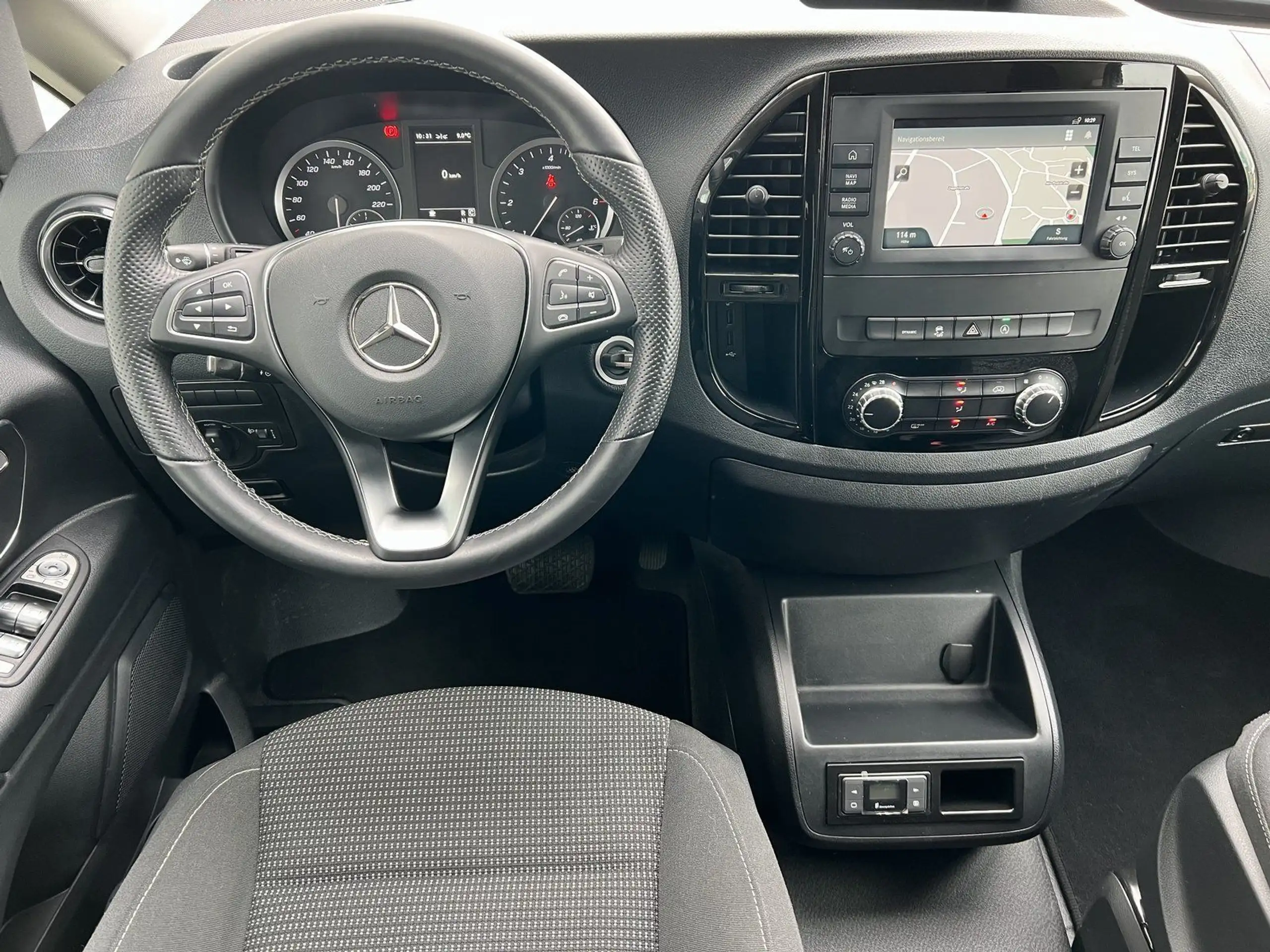 Mercedes-Benz - Vito