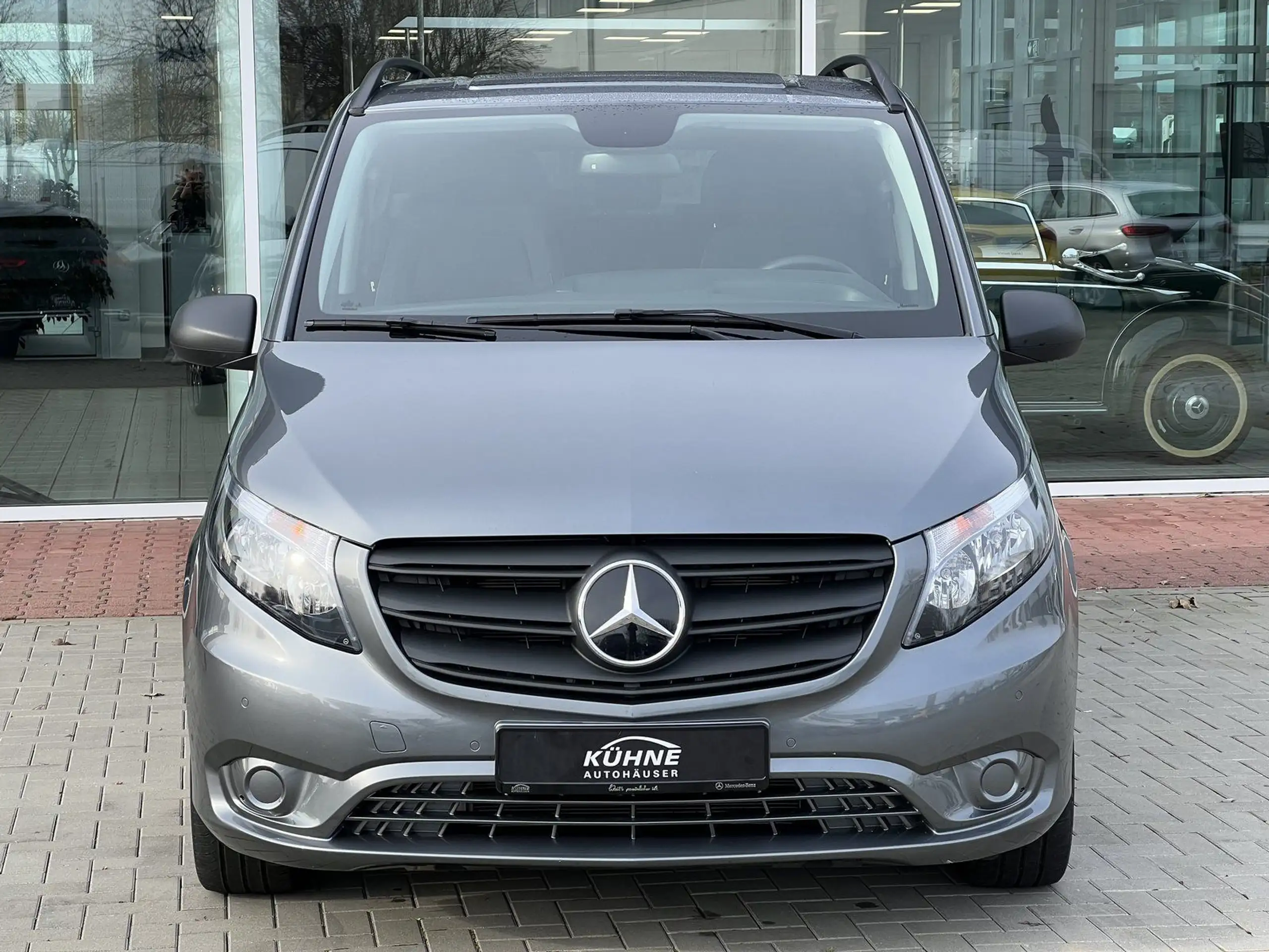 Mercedes-Benz - Vito