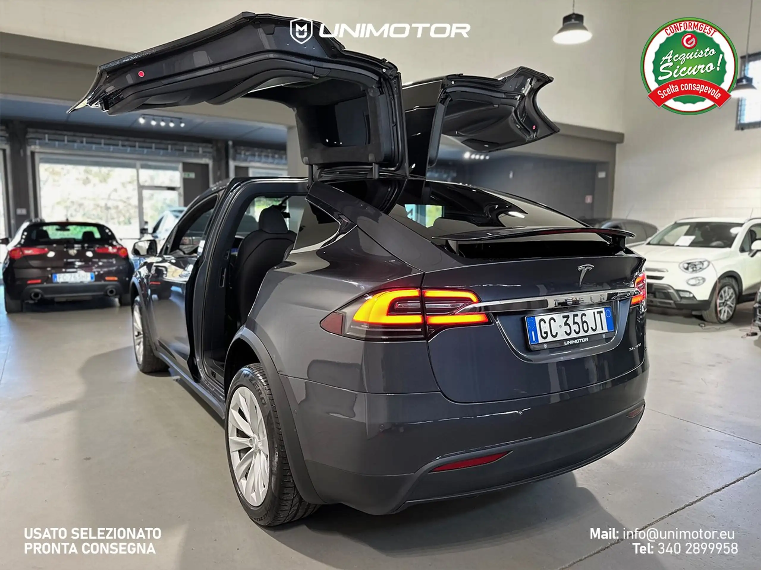 Tesla - Model X