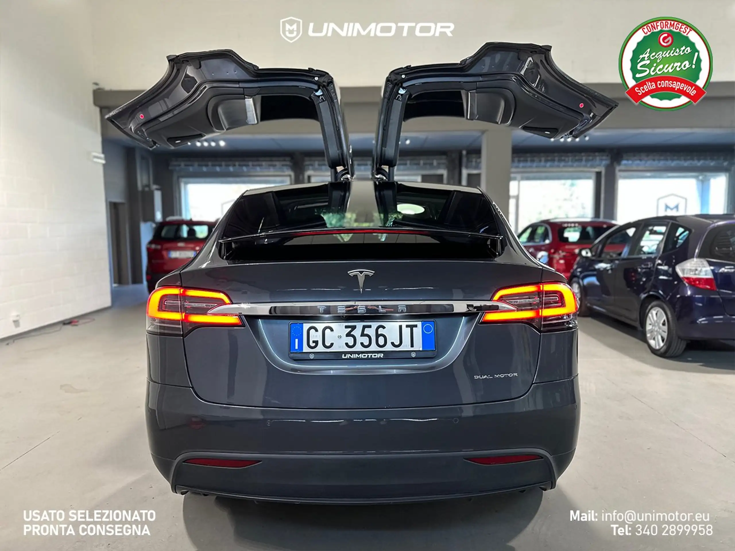 Tesla - Model X