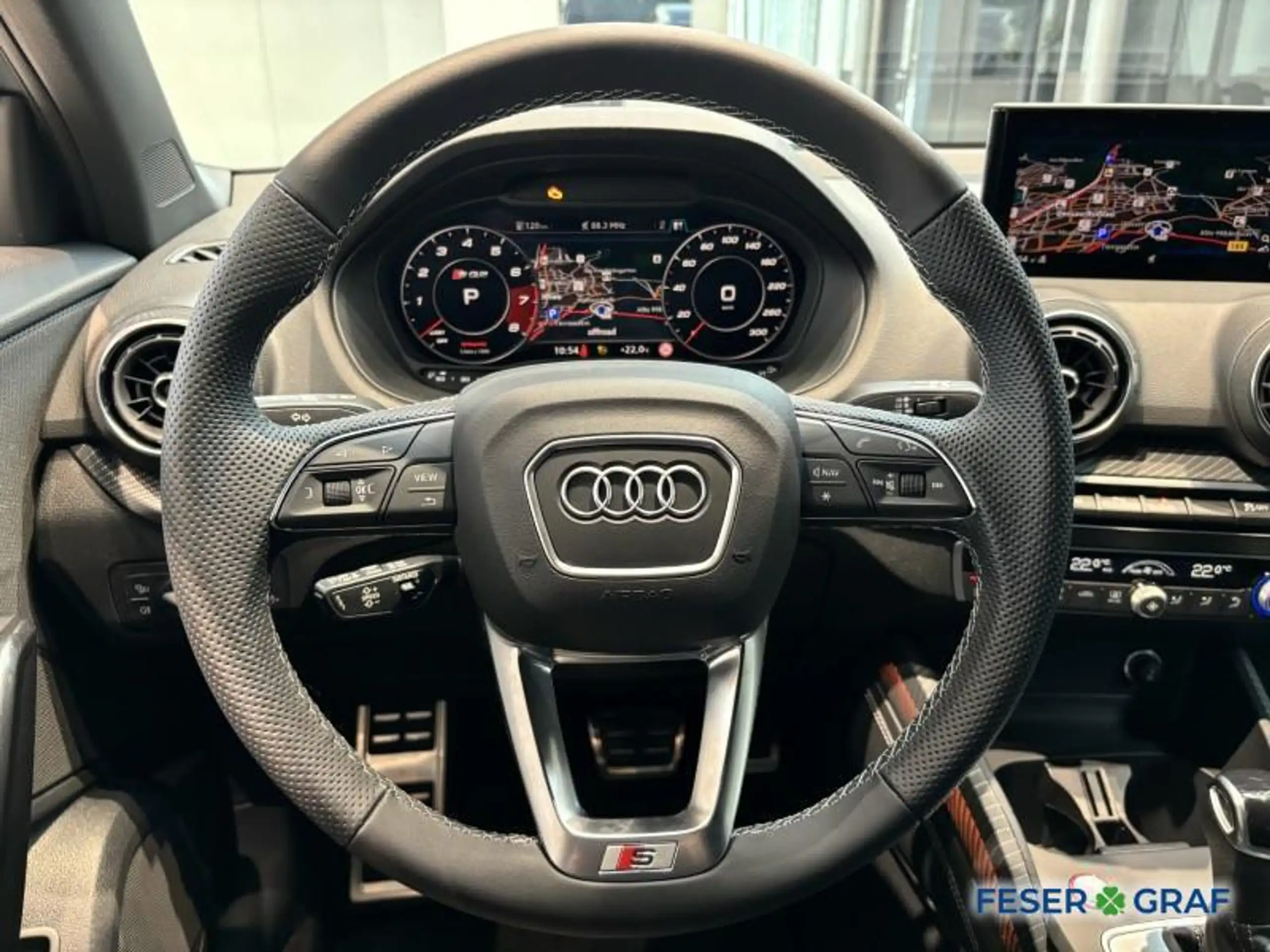 Audi - SQ2