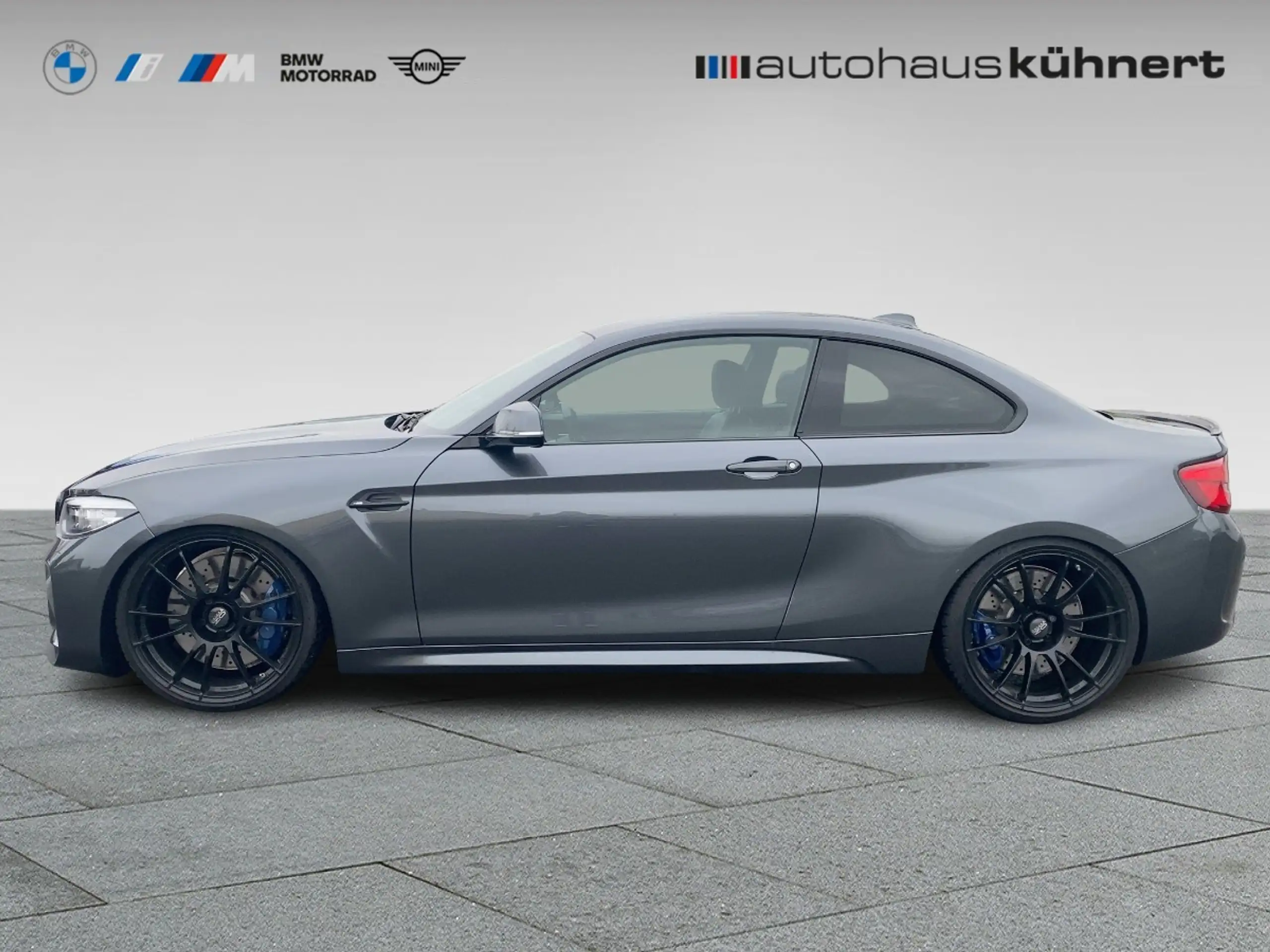 BMW - M2