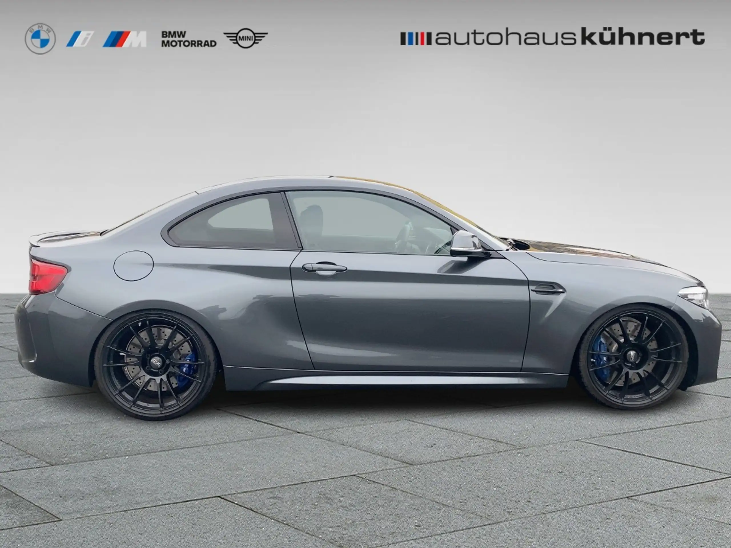 BMW - M2