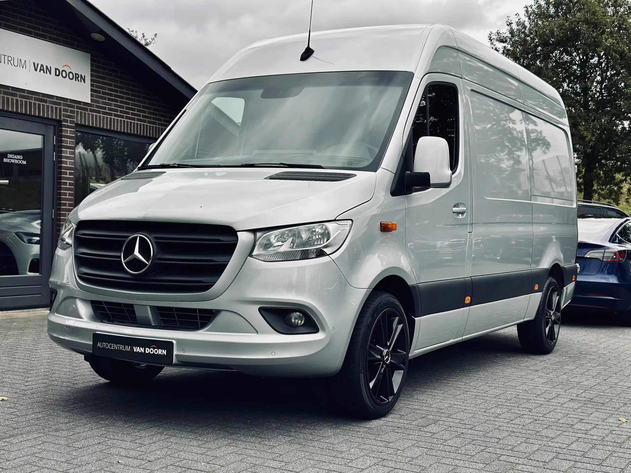 Mercedes-Benz - Sprinter