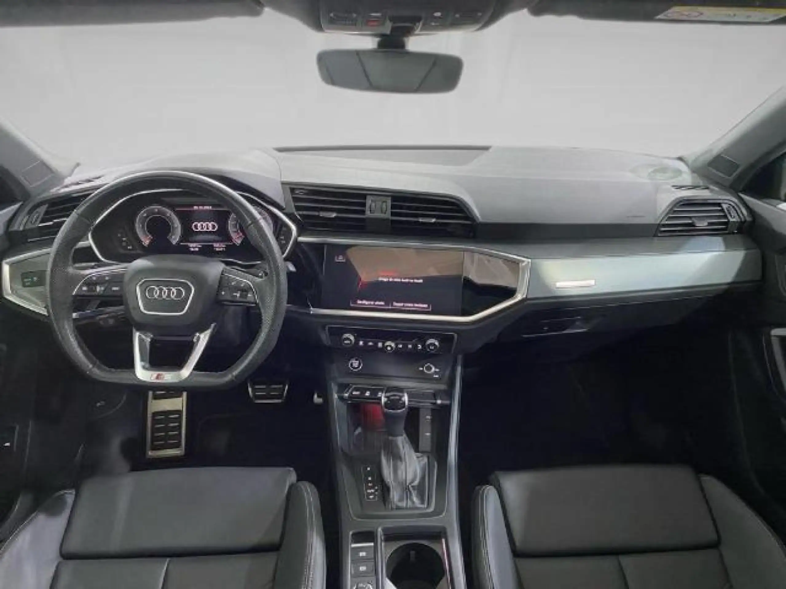 Audi - Q3