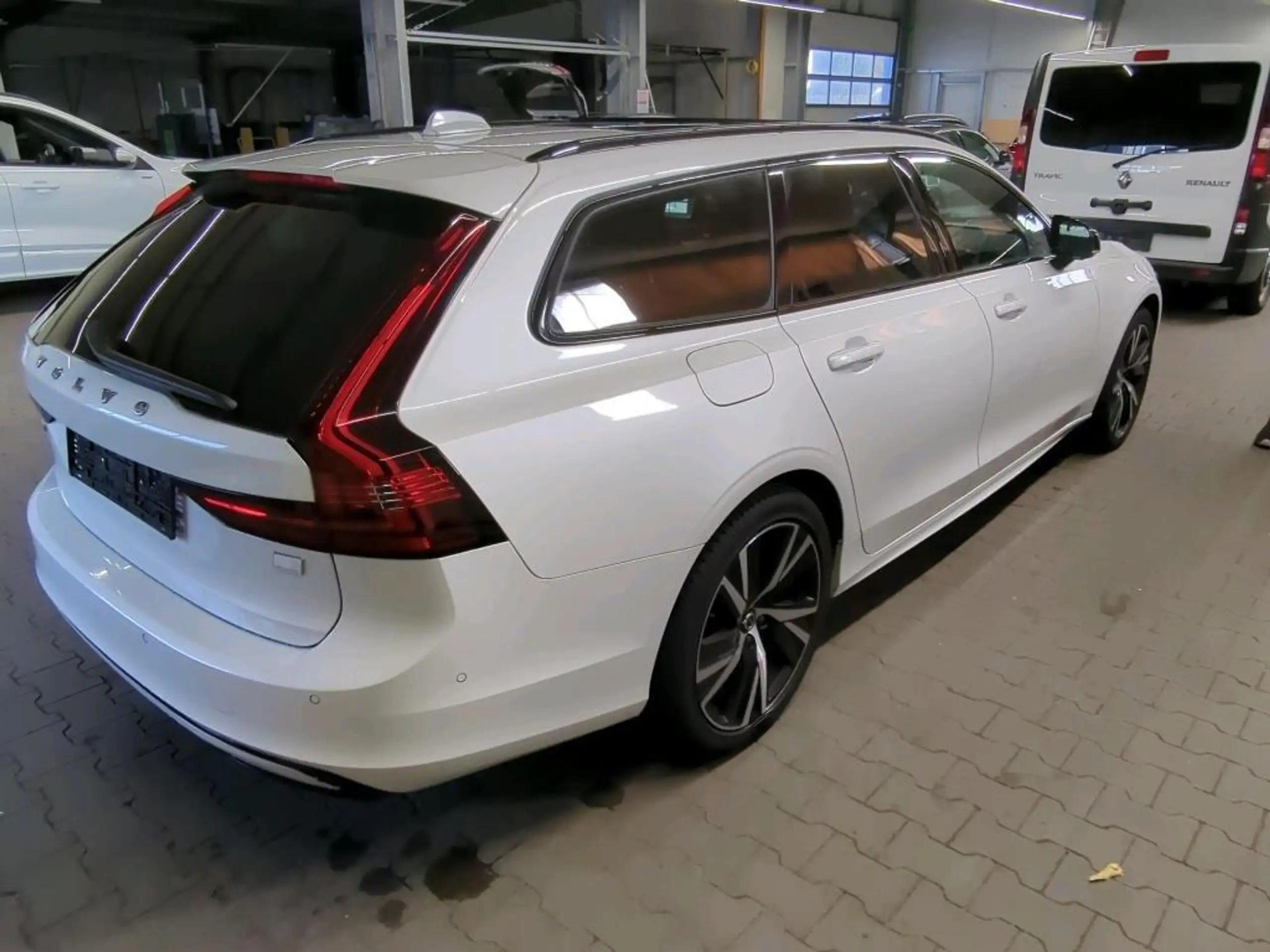 Volvo - V90