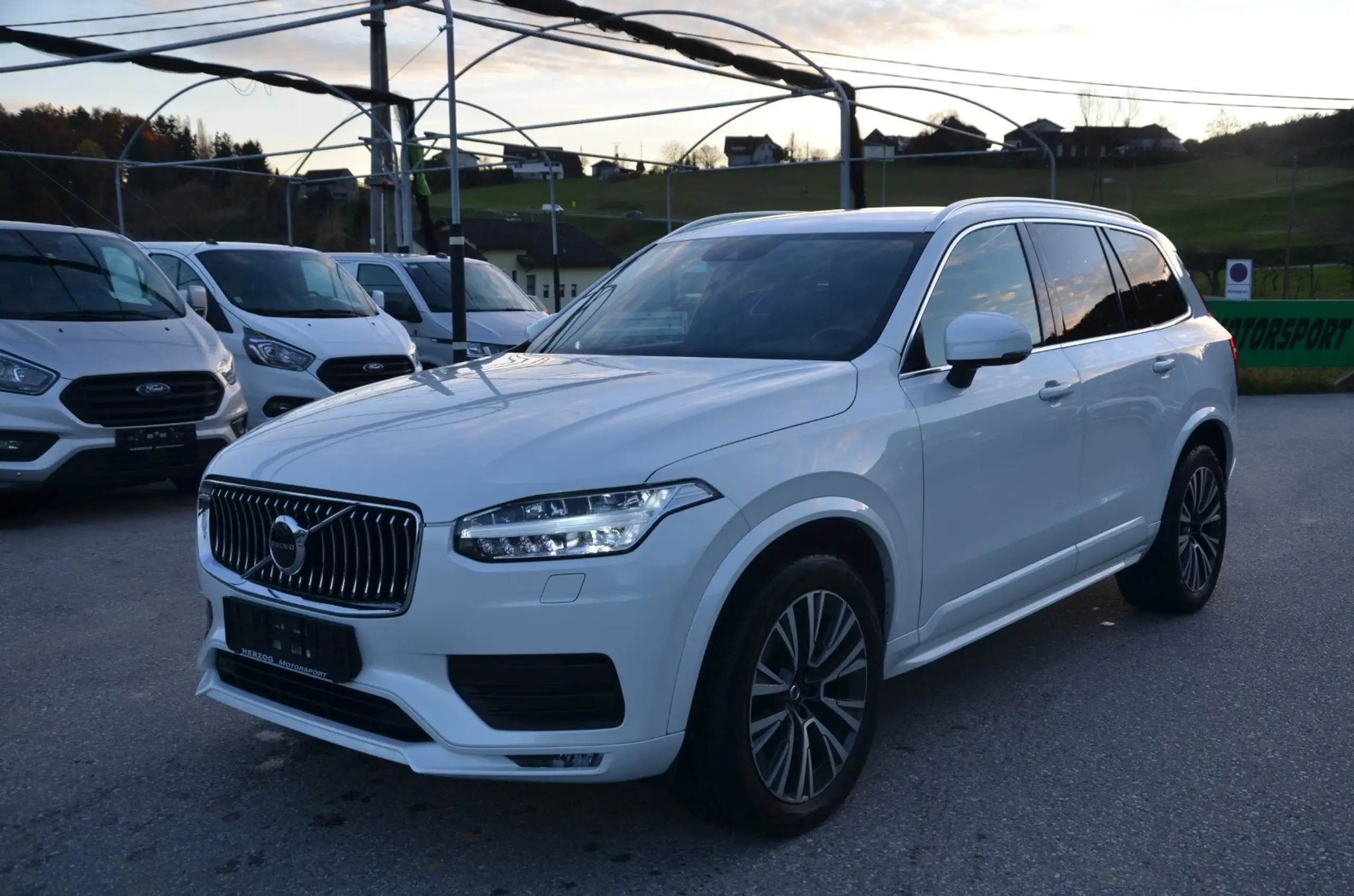 Volvo - XC90