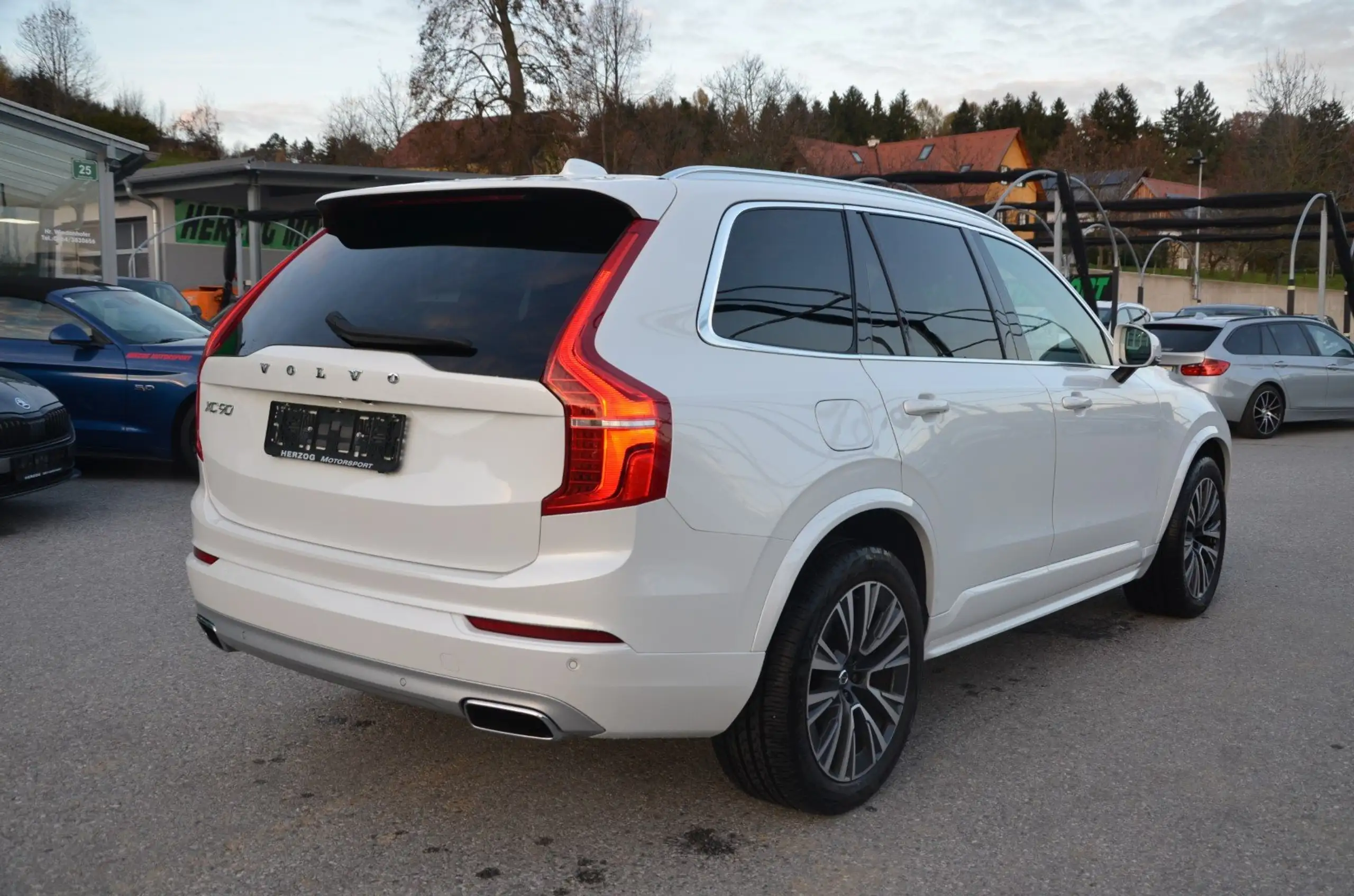 Volvo - XC90