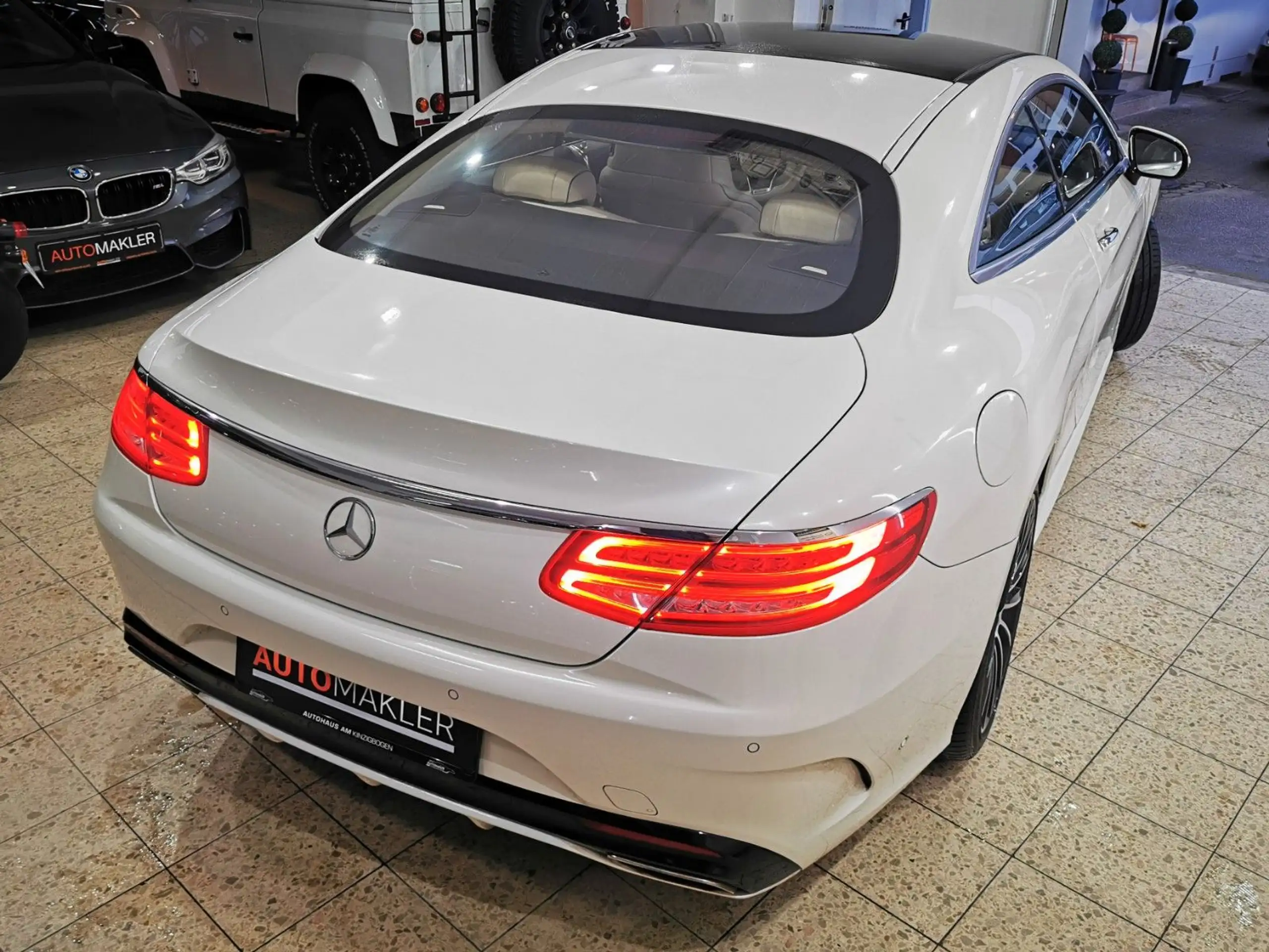 Mercedes-Benz - S 500