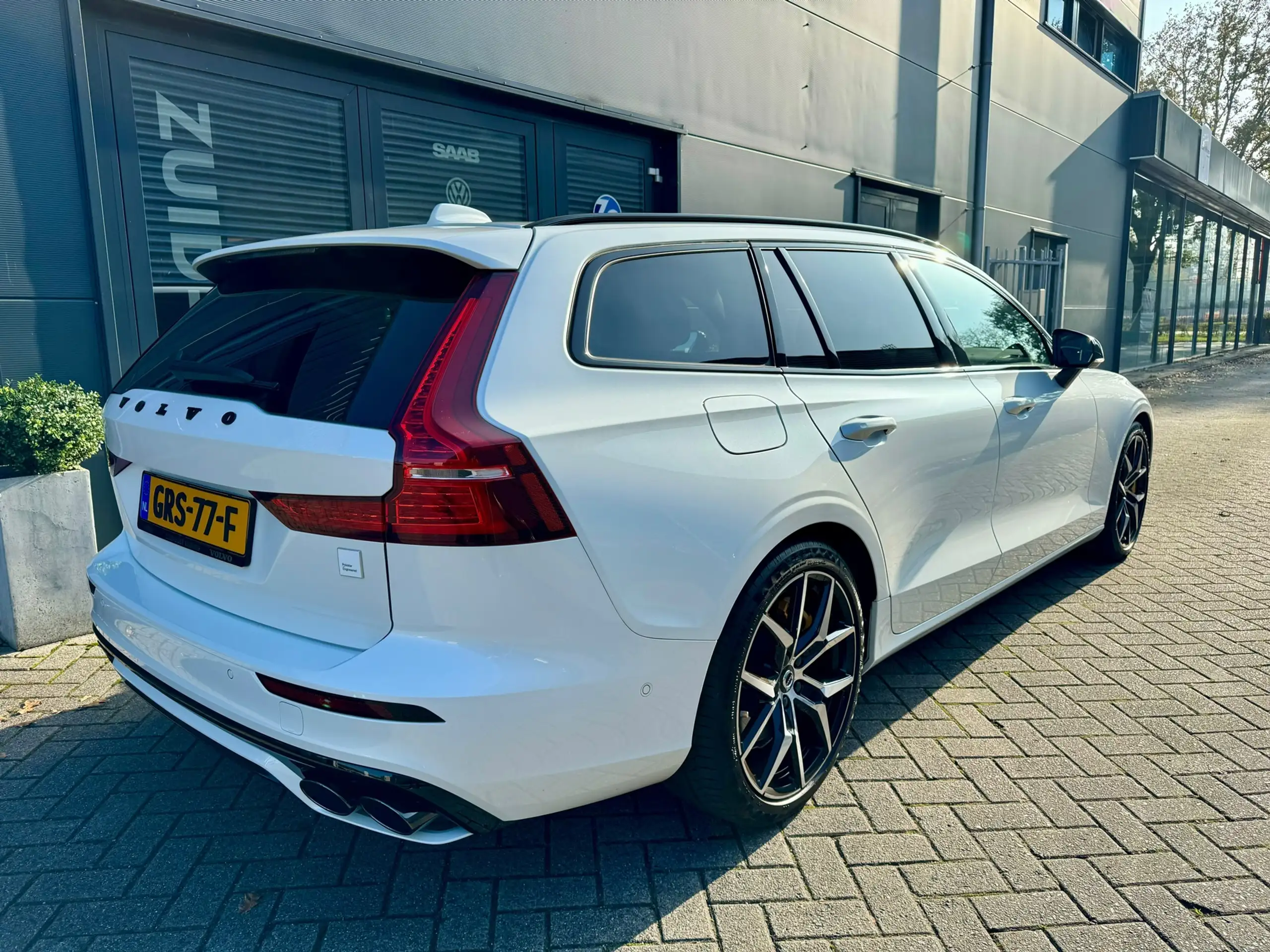 Volvo - V60