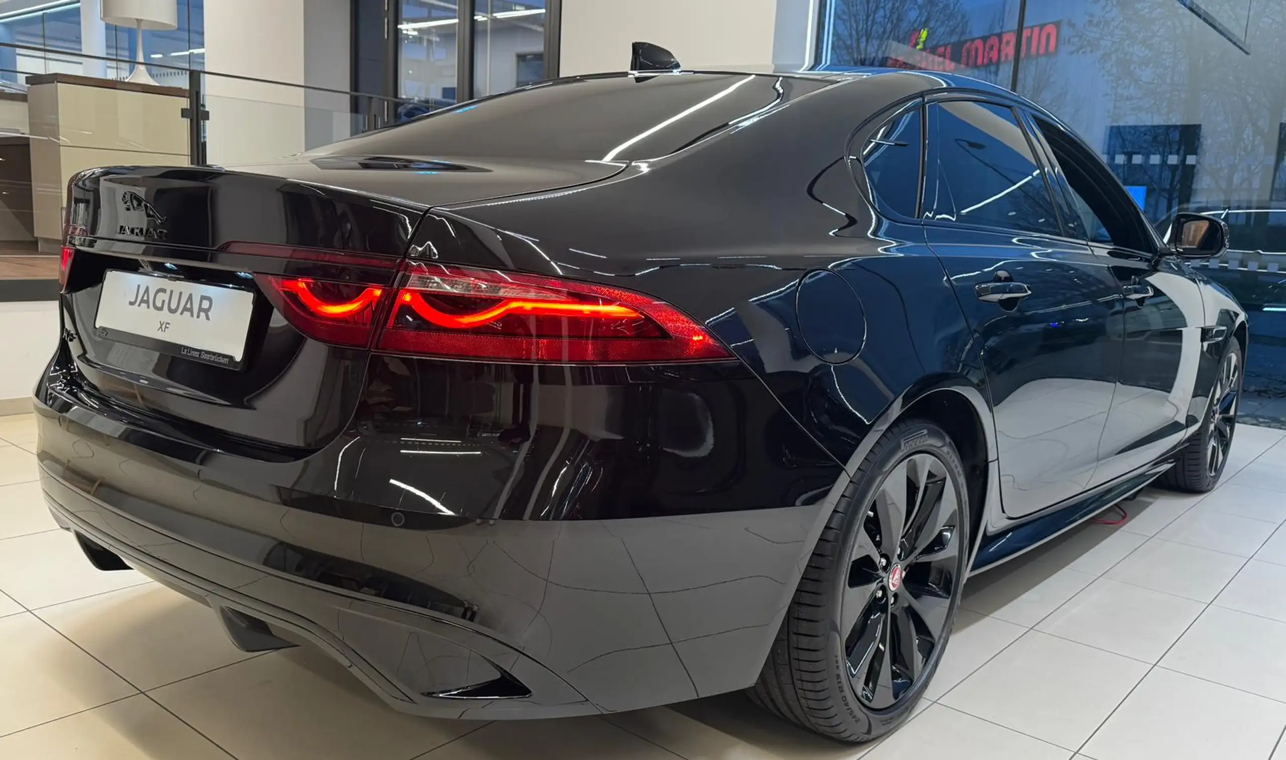 Jaguar - XF