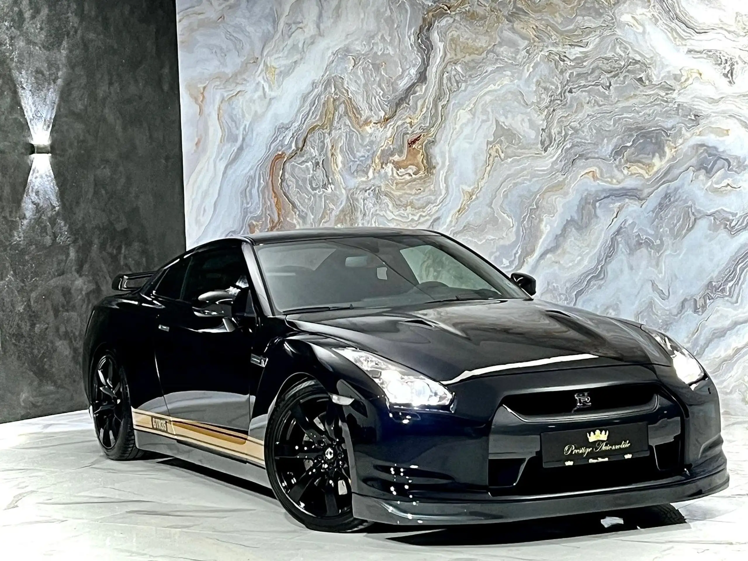 Nissan - GT-R