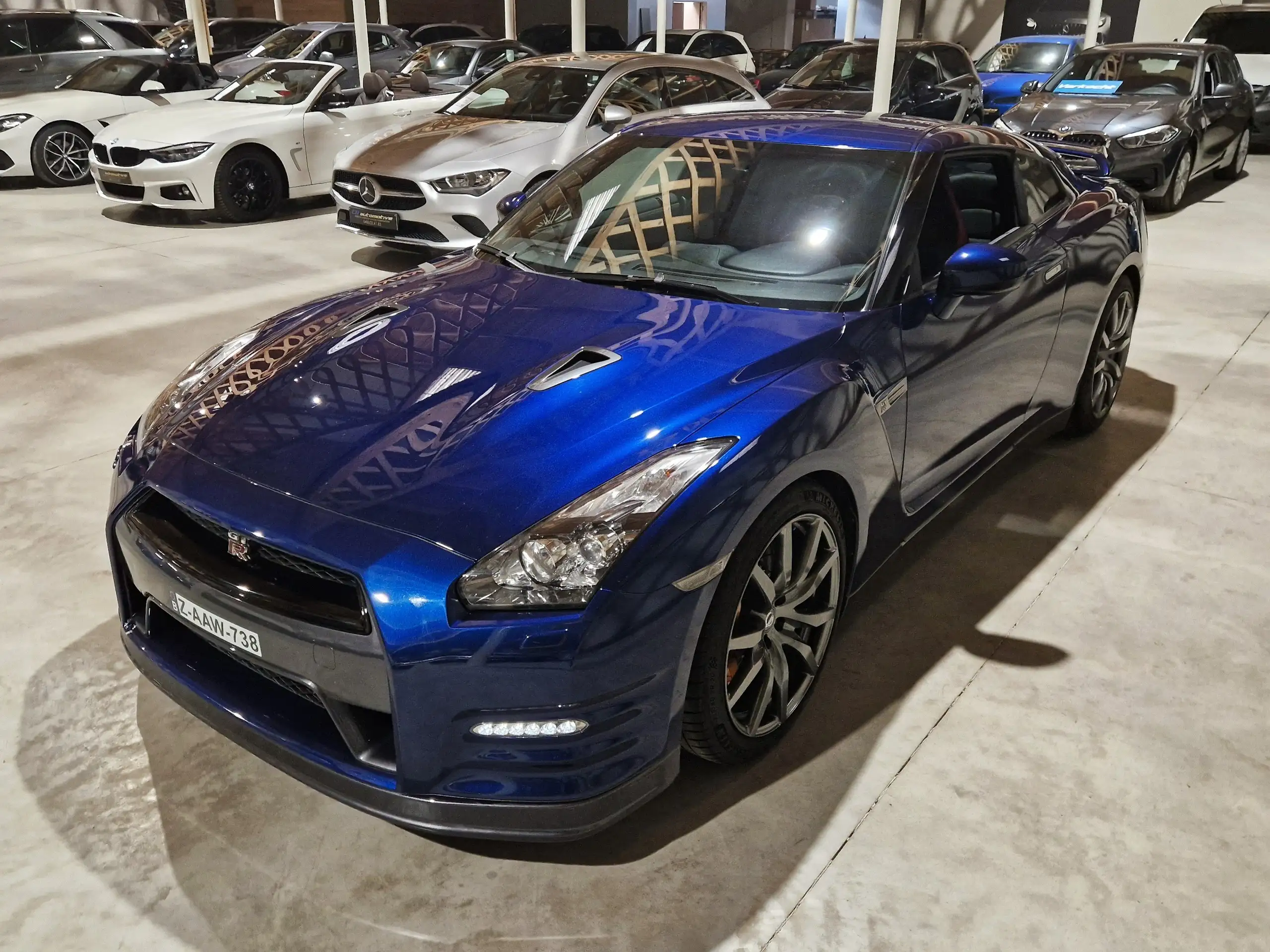 Nissan - GT-R