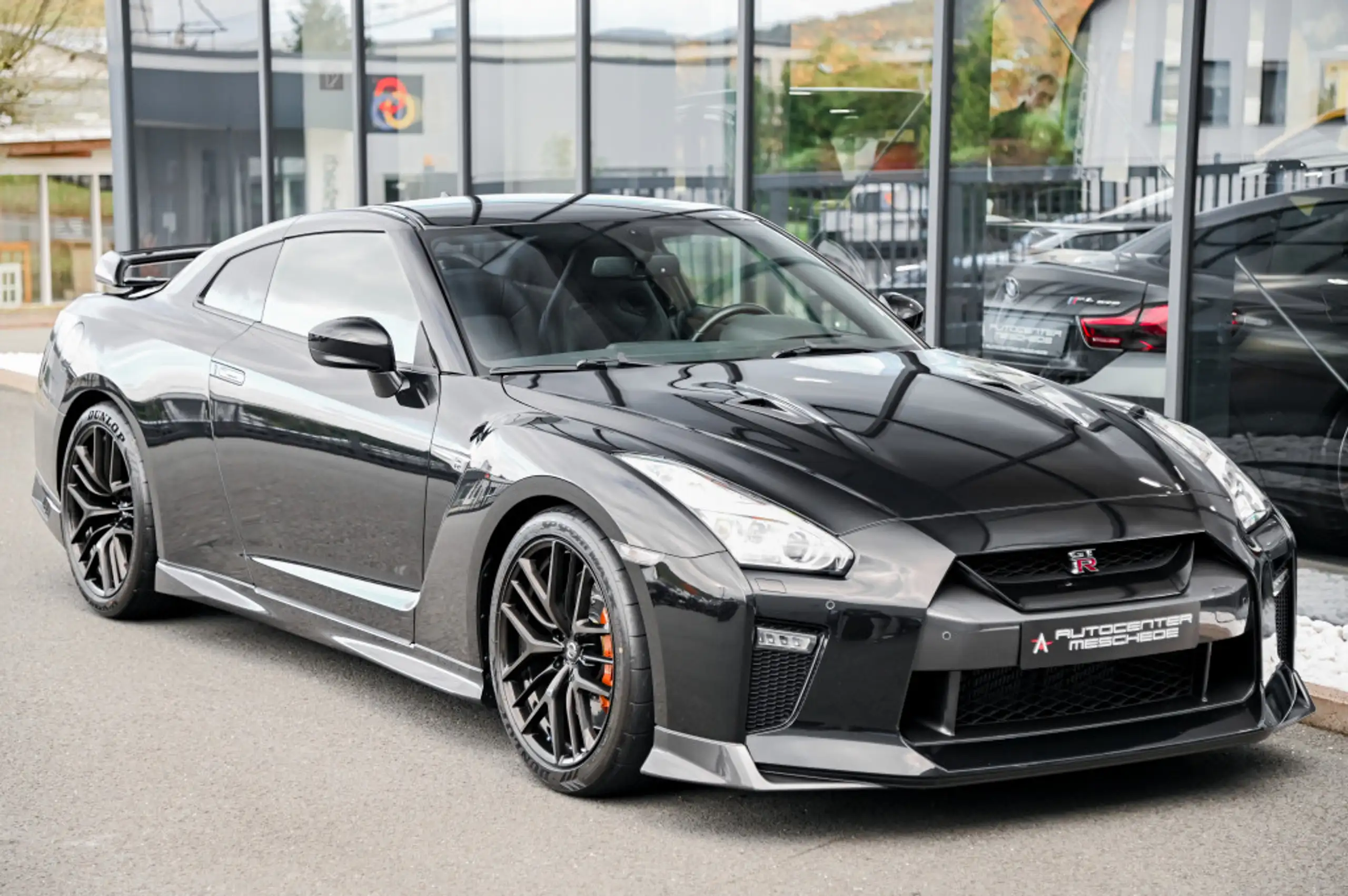 Nissan - GT-R