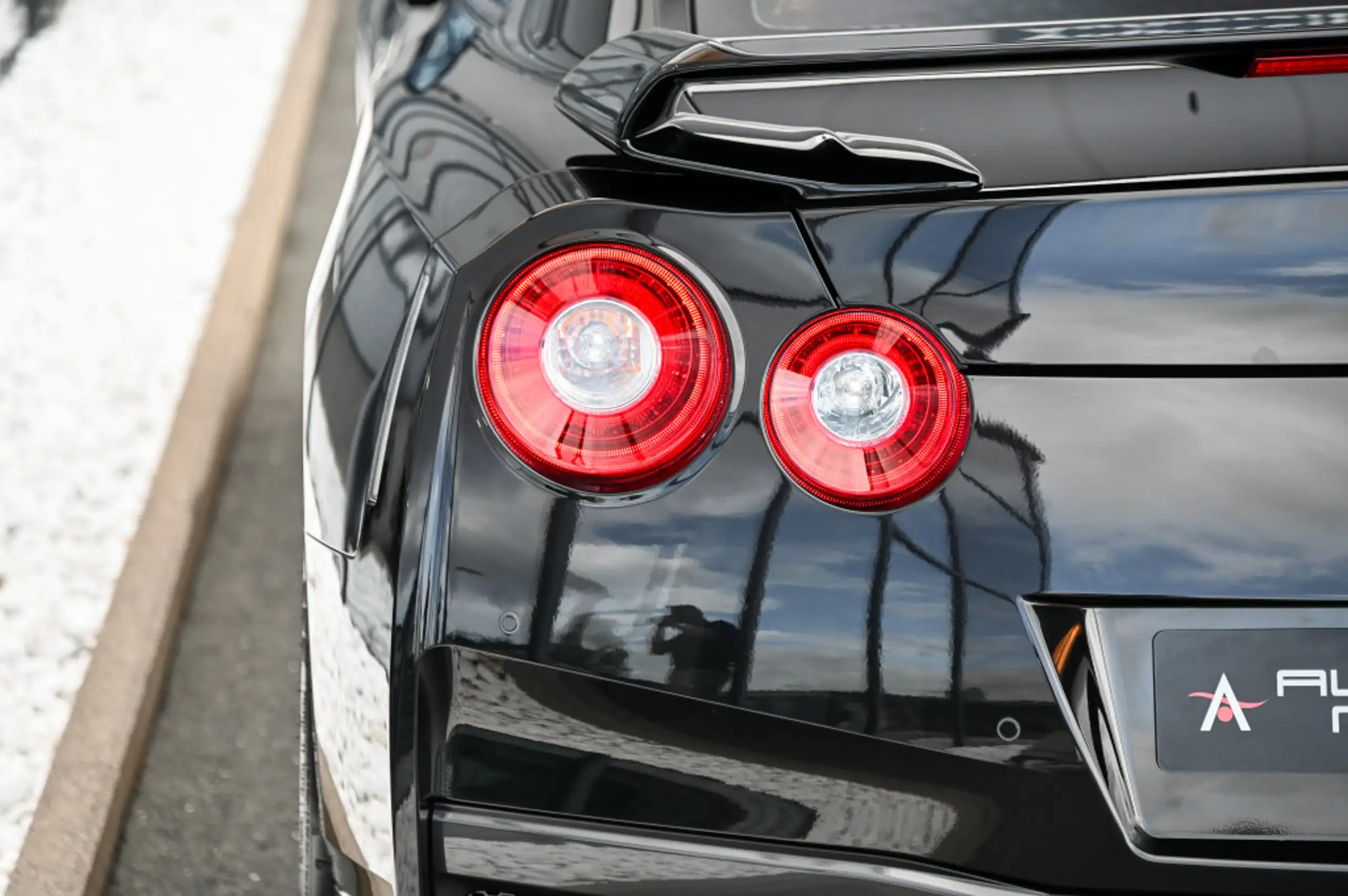 Nissan - GT-R