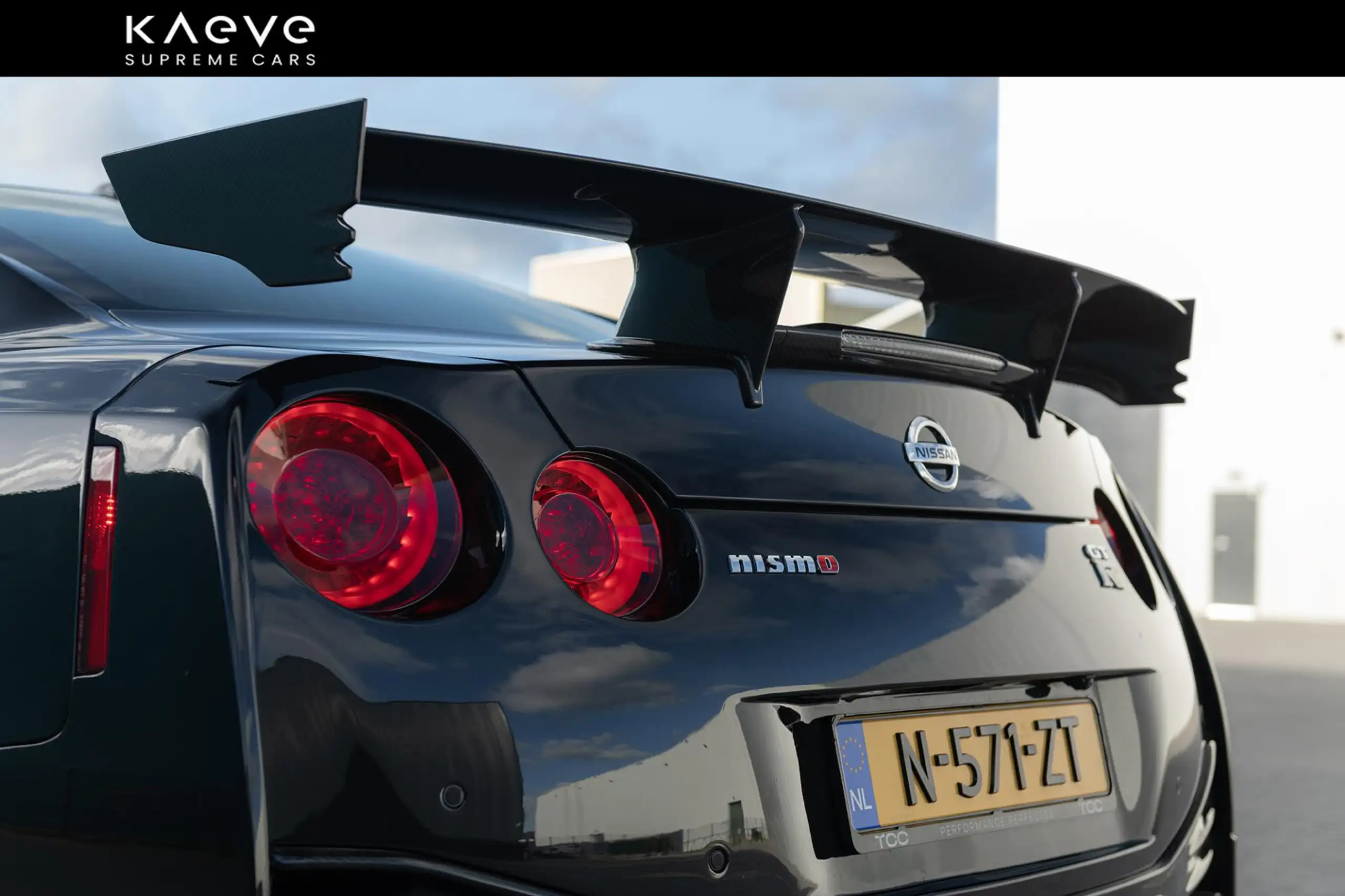 Nissan - GT-R