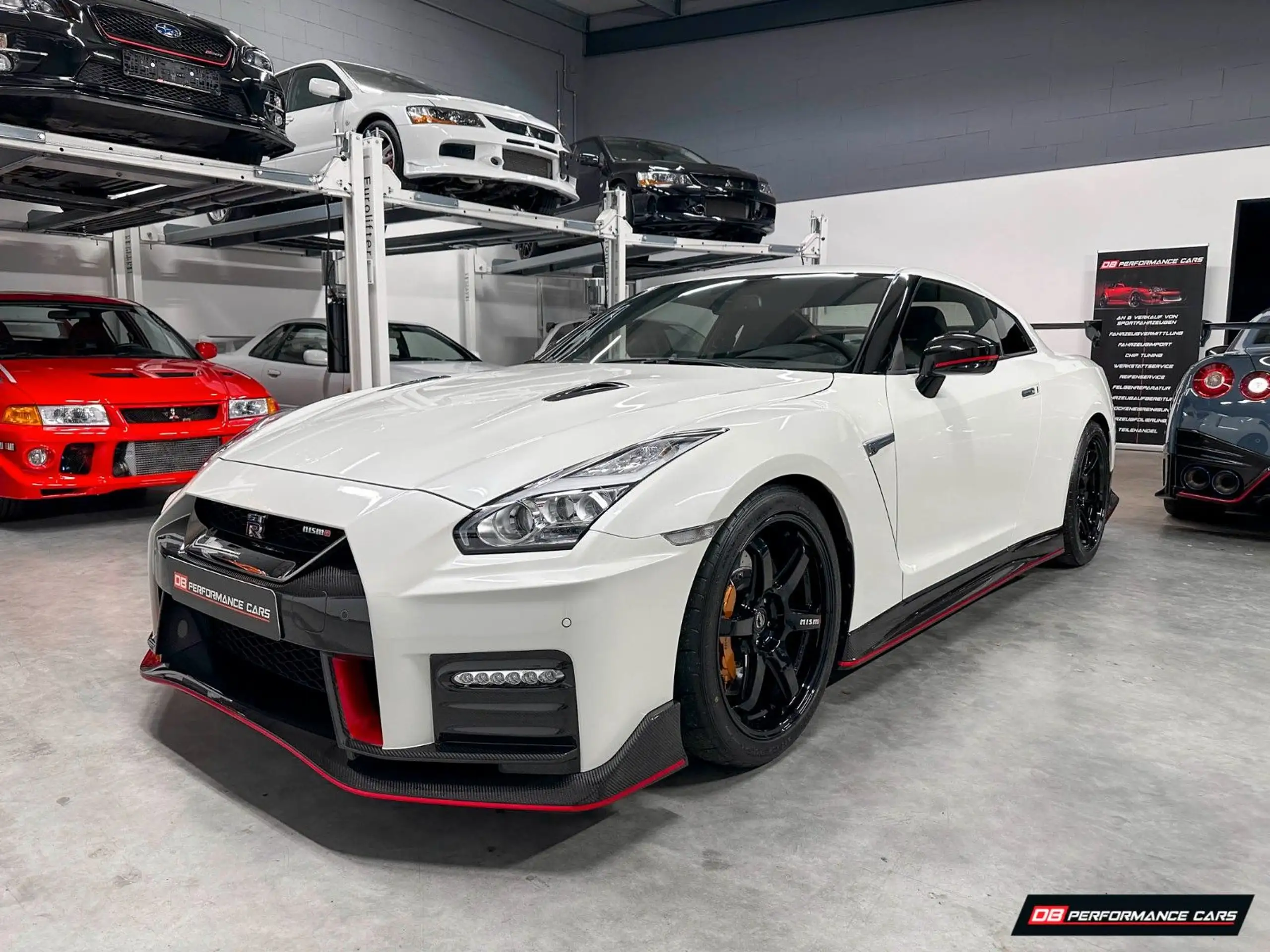 Nissan - GT-R