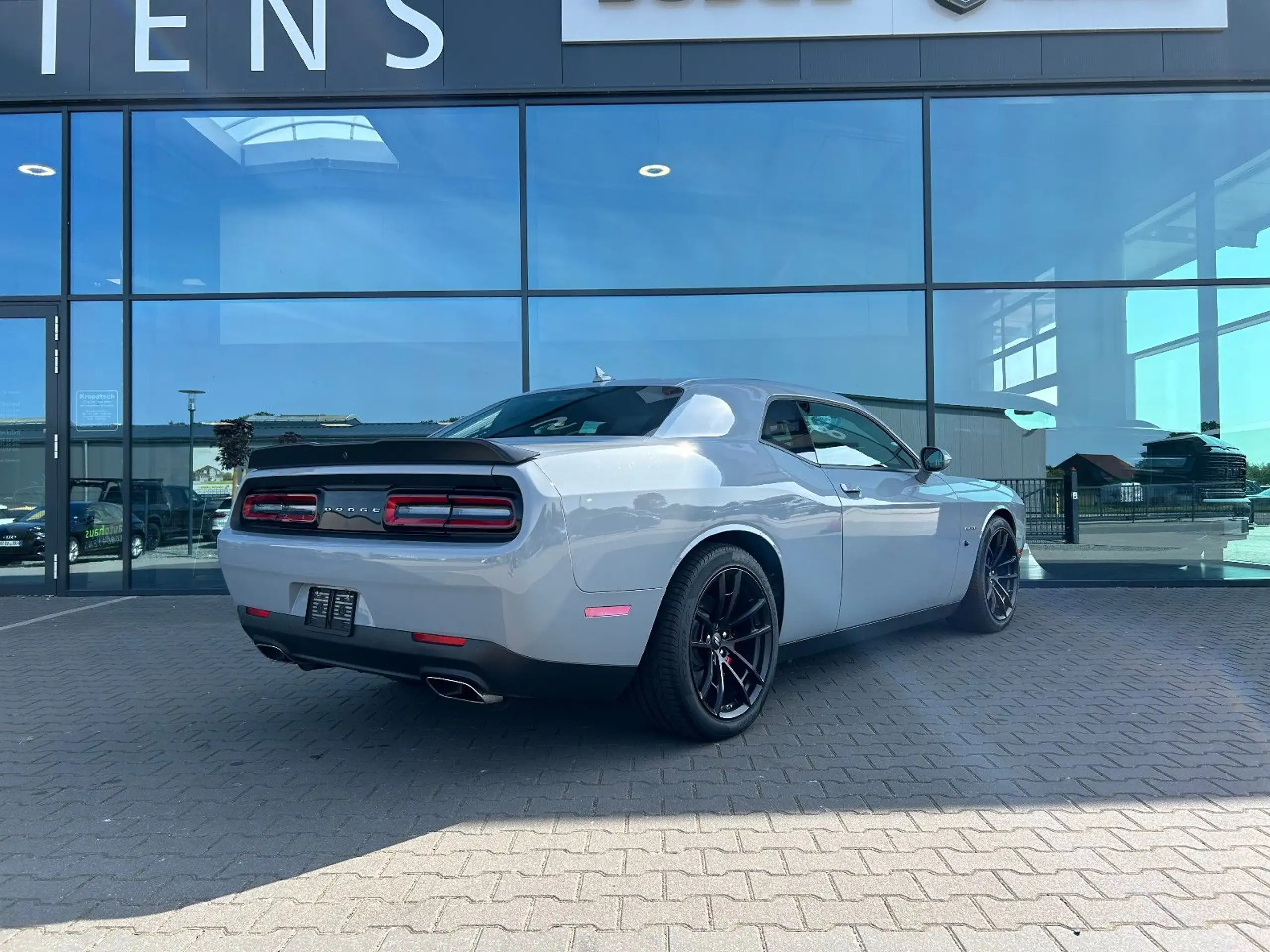 Dodge - Challenger