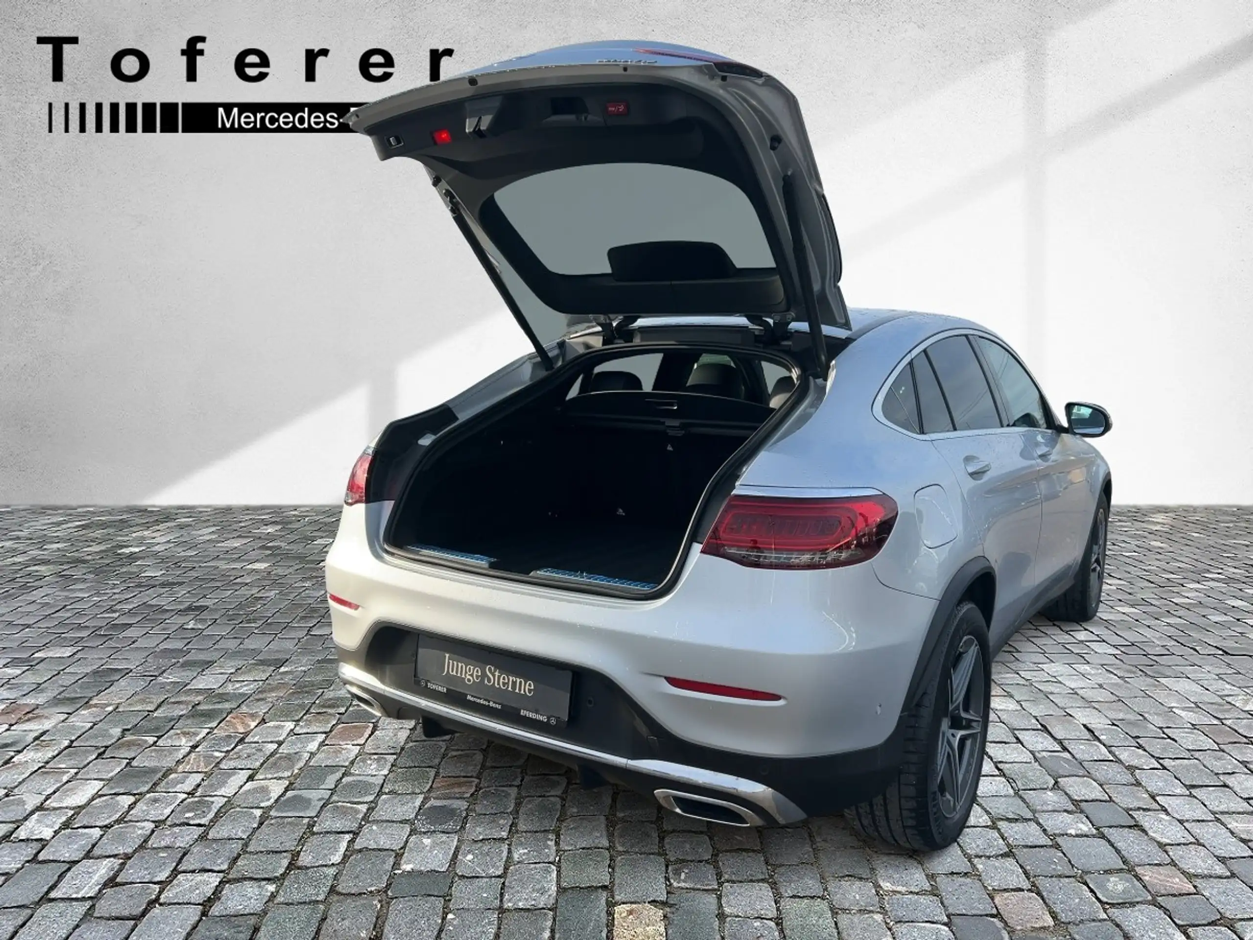 Mercedes-Benz - GLC 220