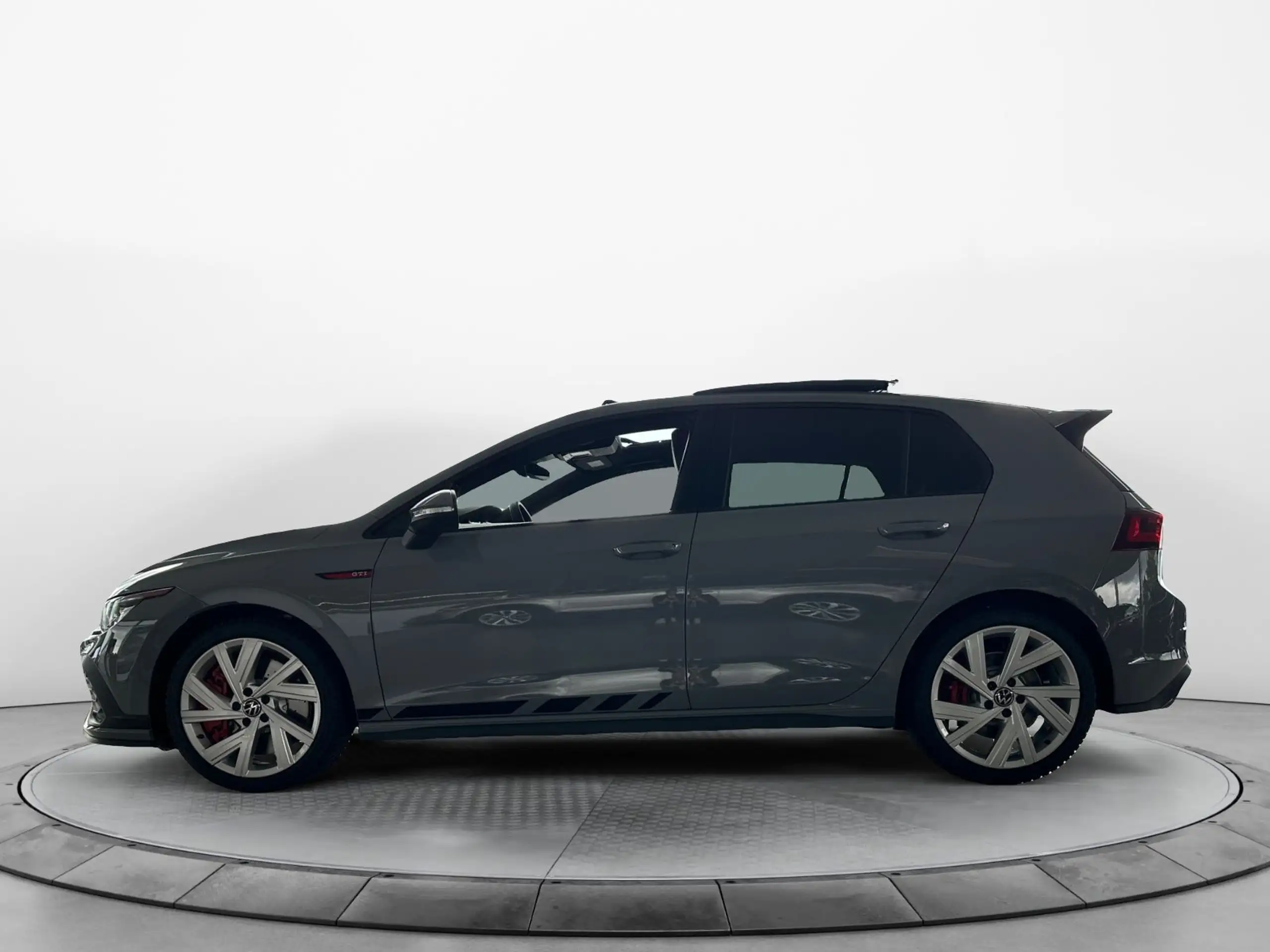 Volkswagen - Golf GTI