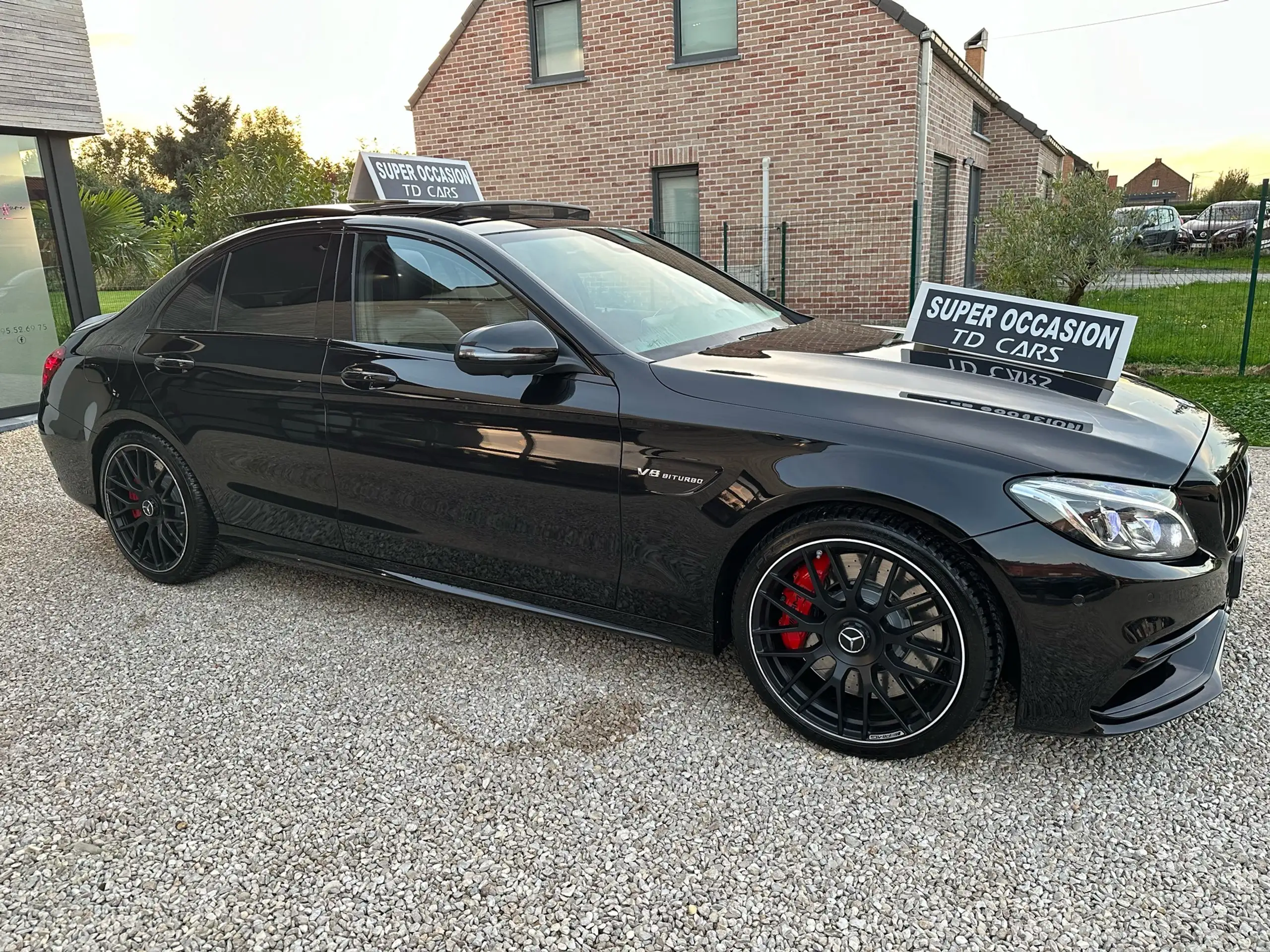 Mercedes-Benz - C 63 AMG