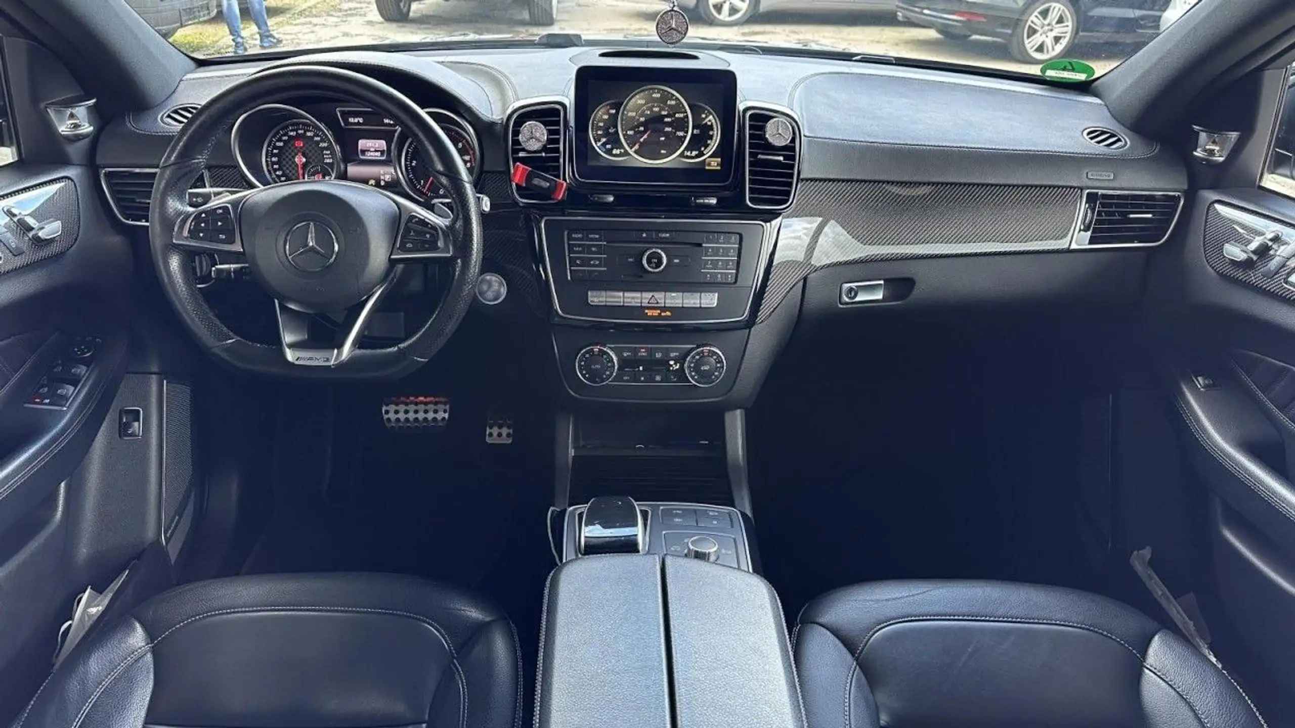 Mercedes-Benz - GLE 350