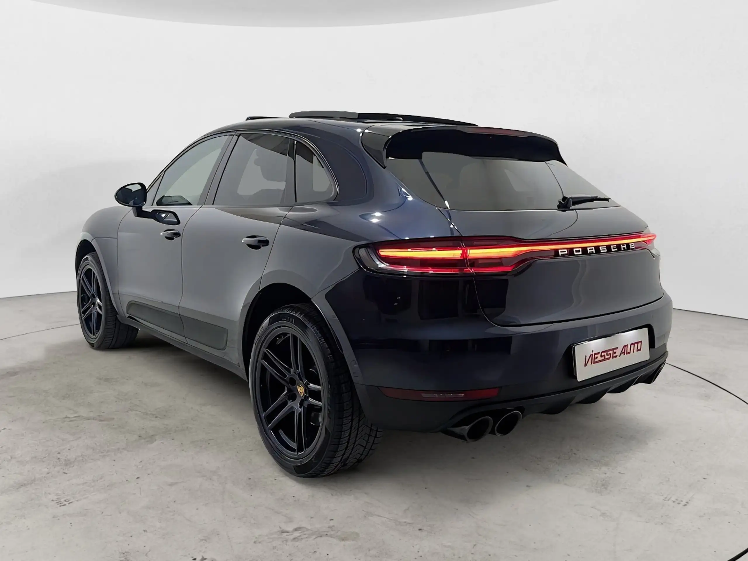 Porsche - Macan