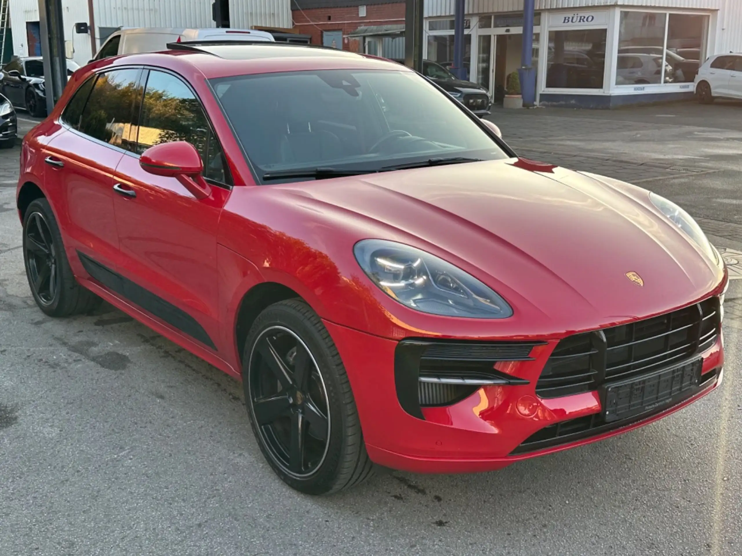 Porsche - Macan