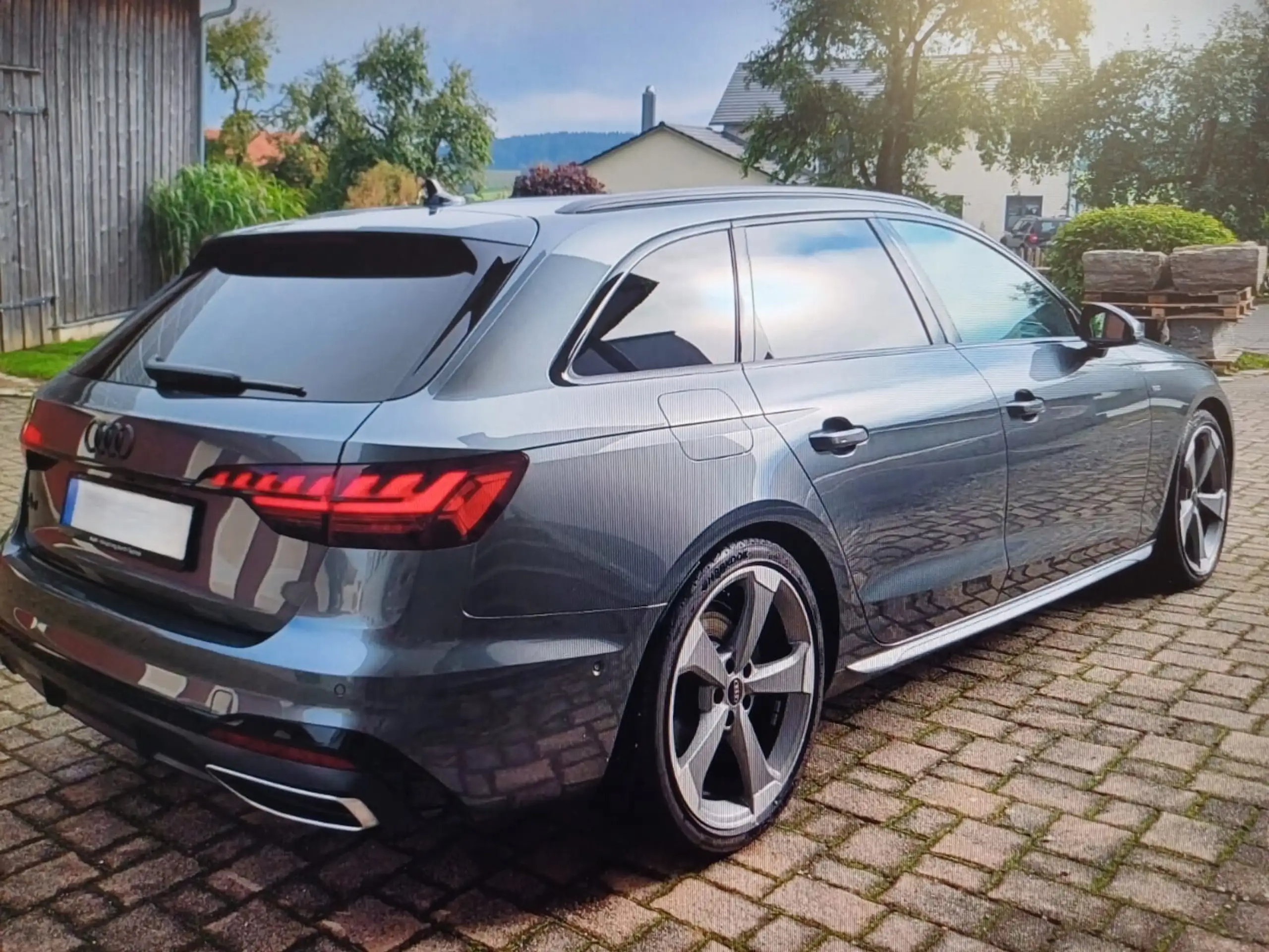 Audi - A4