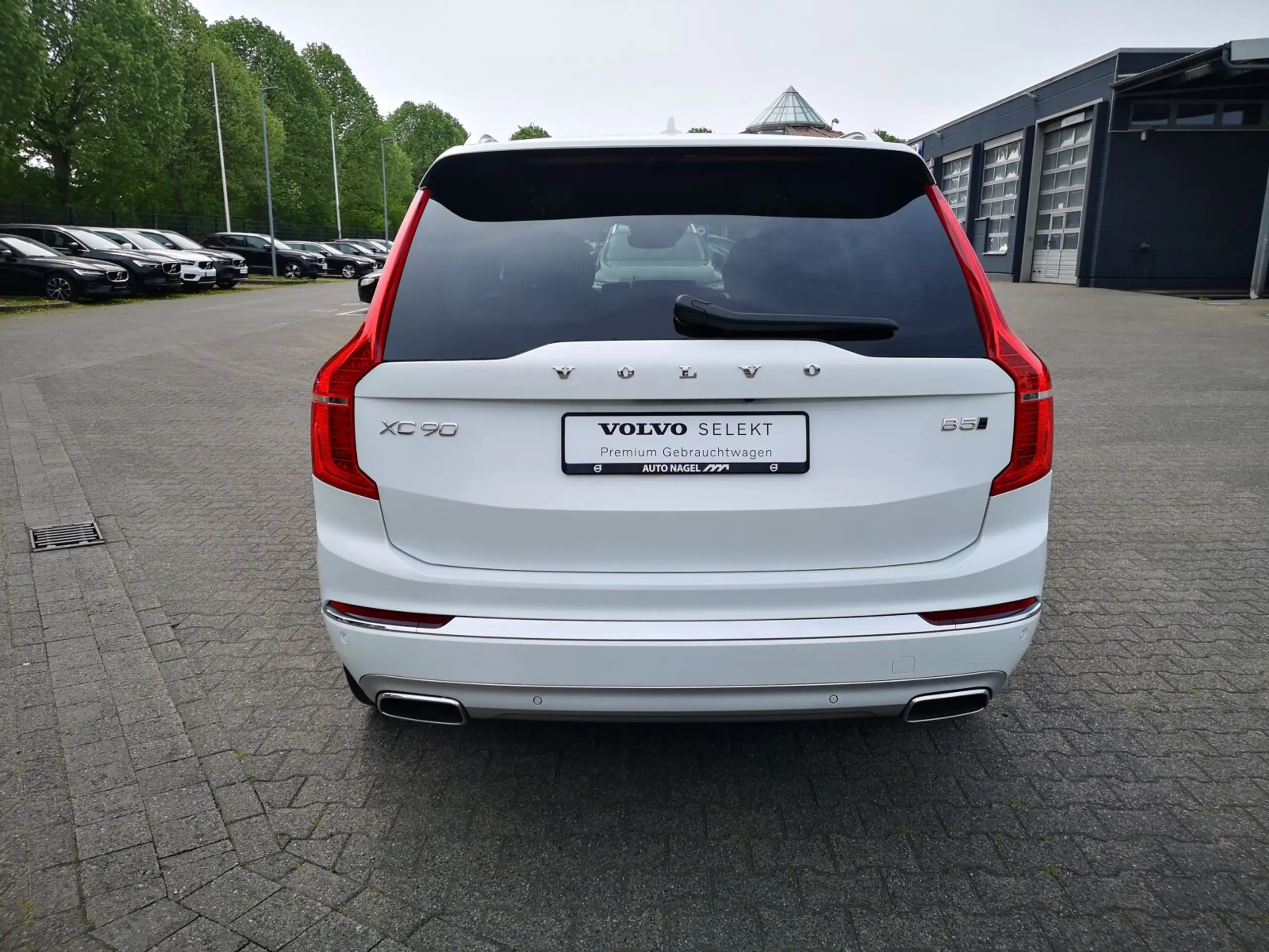 Volvo - XC90