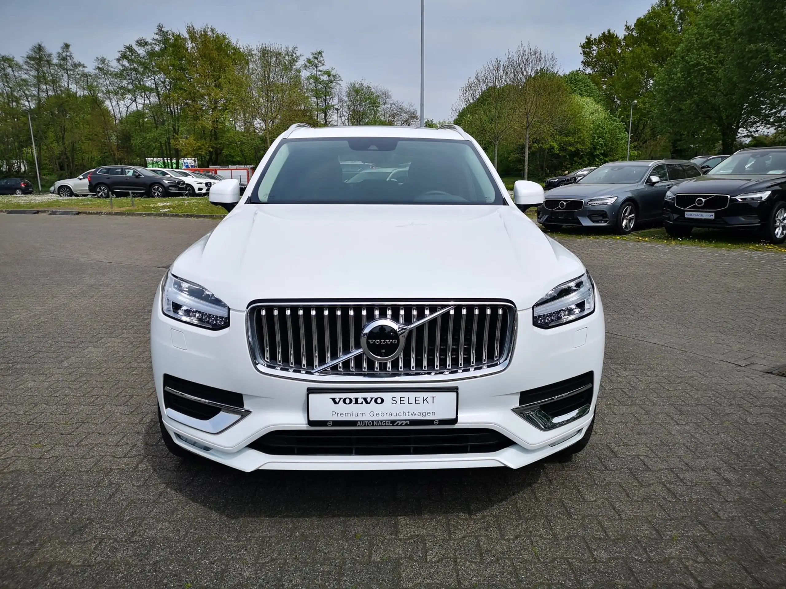 Volvo - XC90