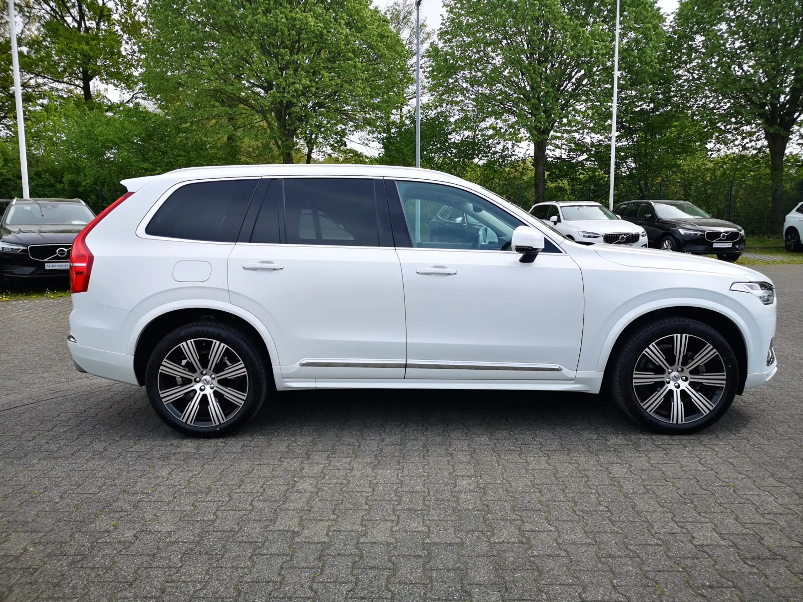 Volvo - XC90