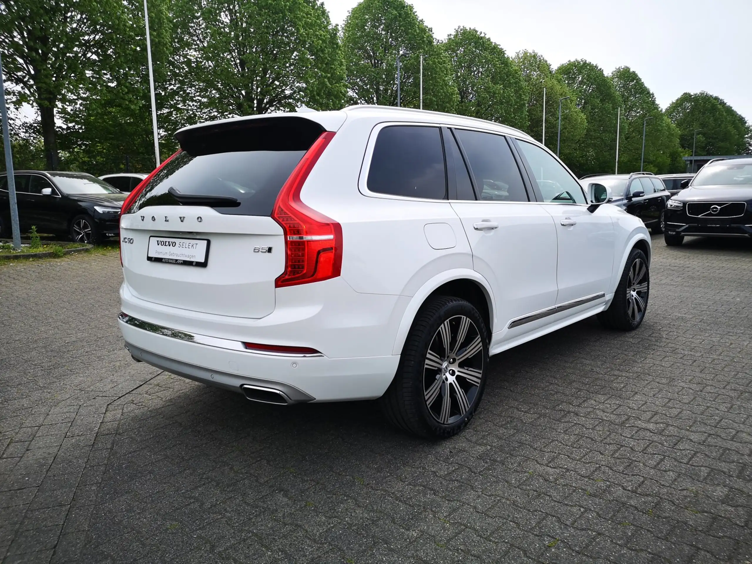 Volvo - XC90