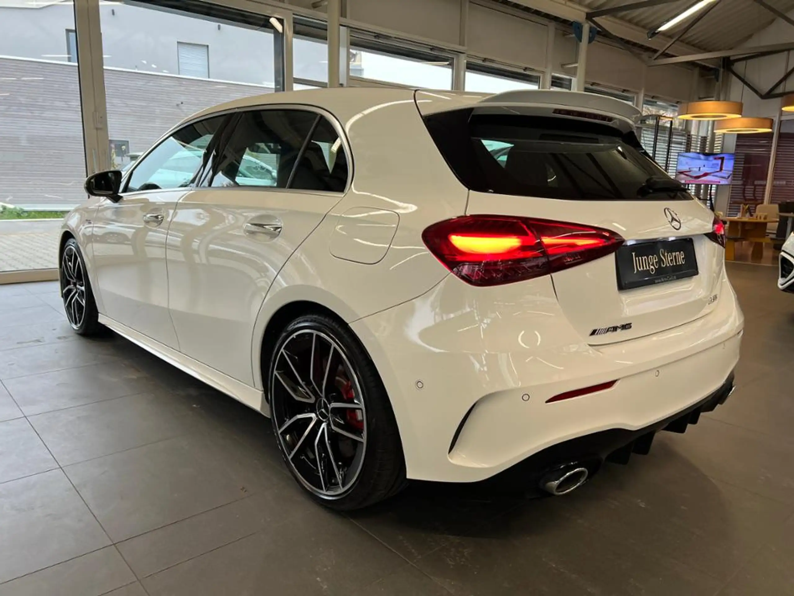 Mercedes-Benz - A 35 AMG