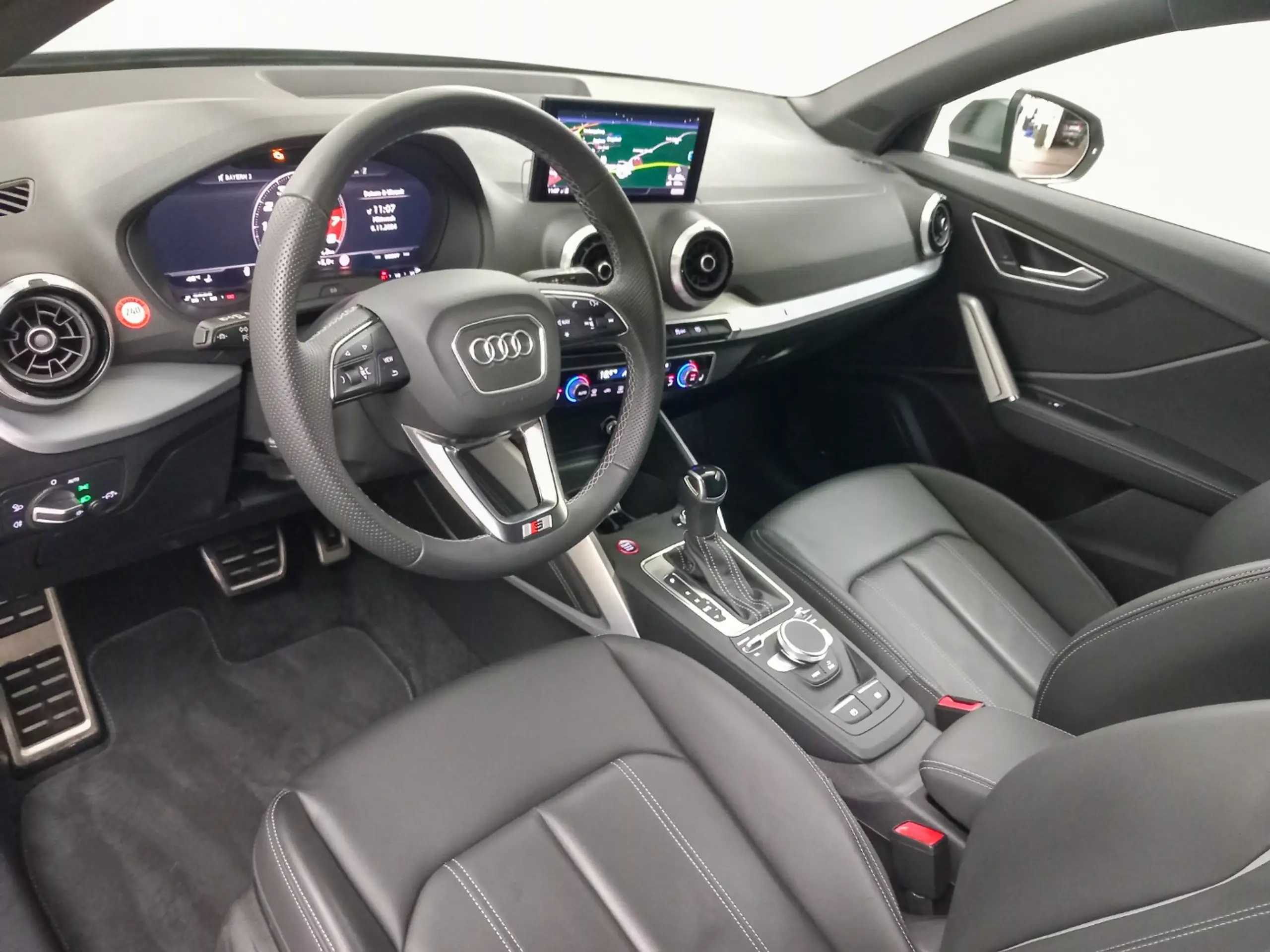 Audi - SQ2