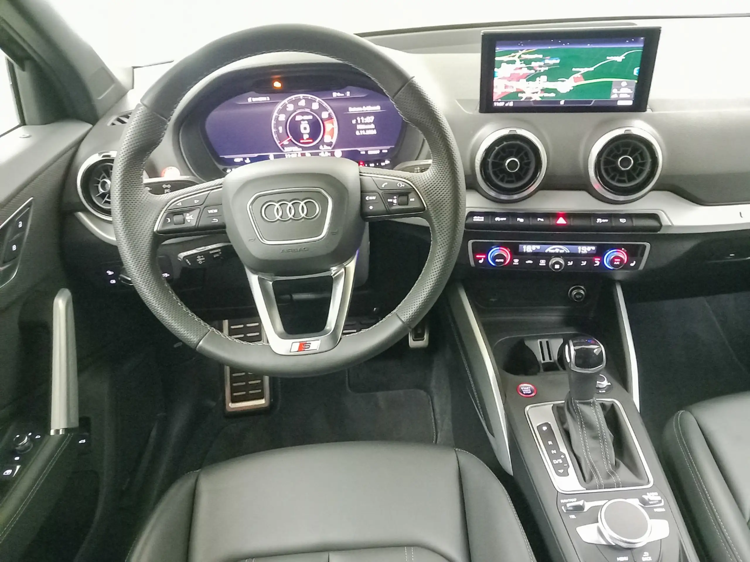 Audi - SQ2