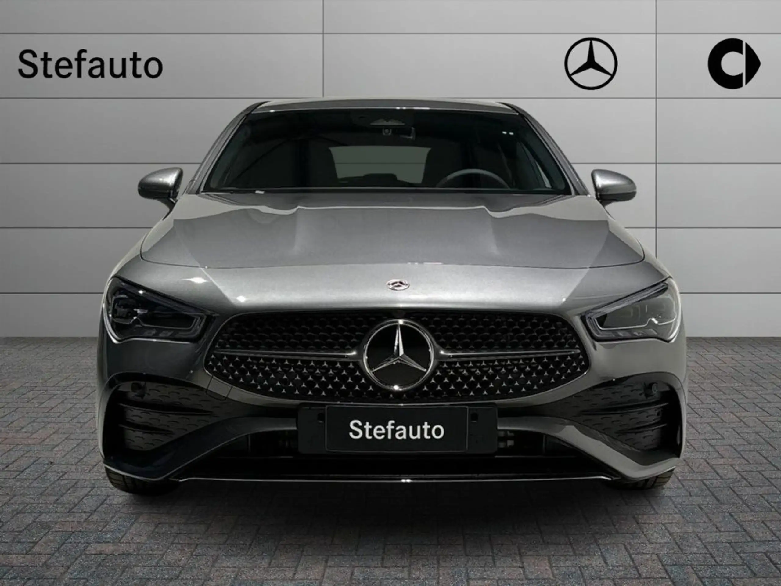 Mercedes-Benz - CLA 200