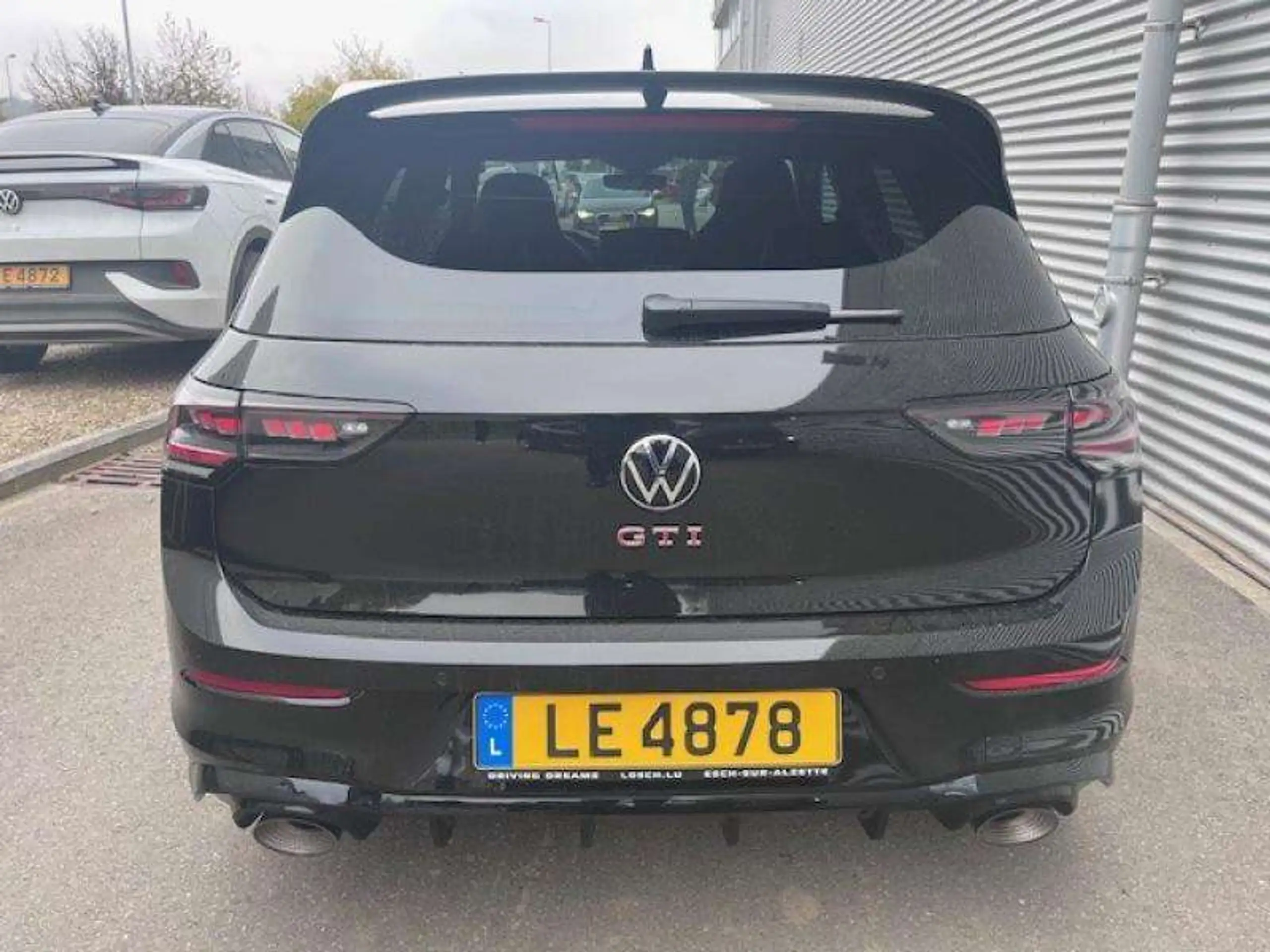 Volkswagen - Golf