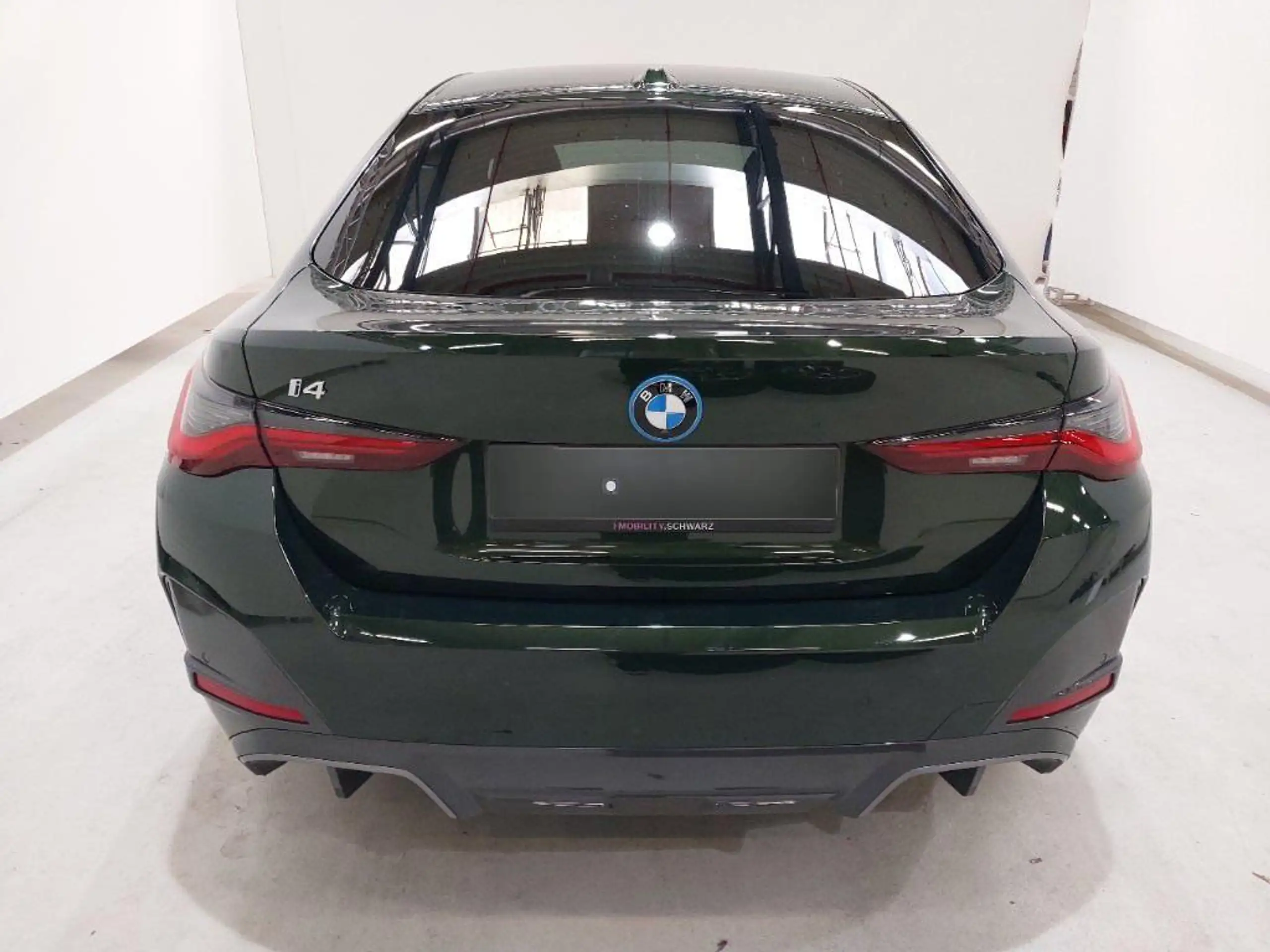 BMW - i4