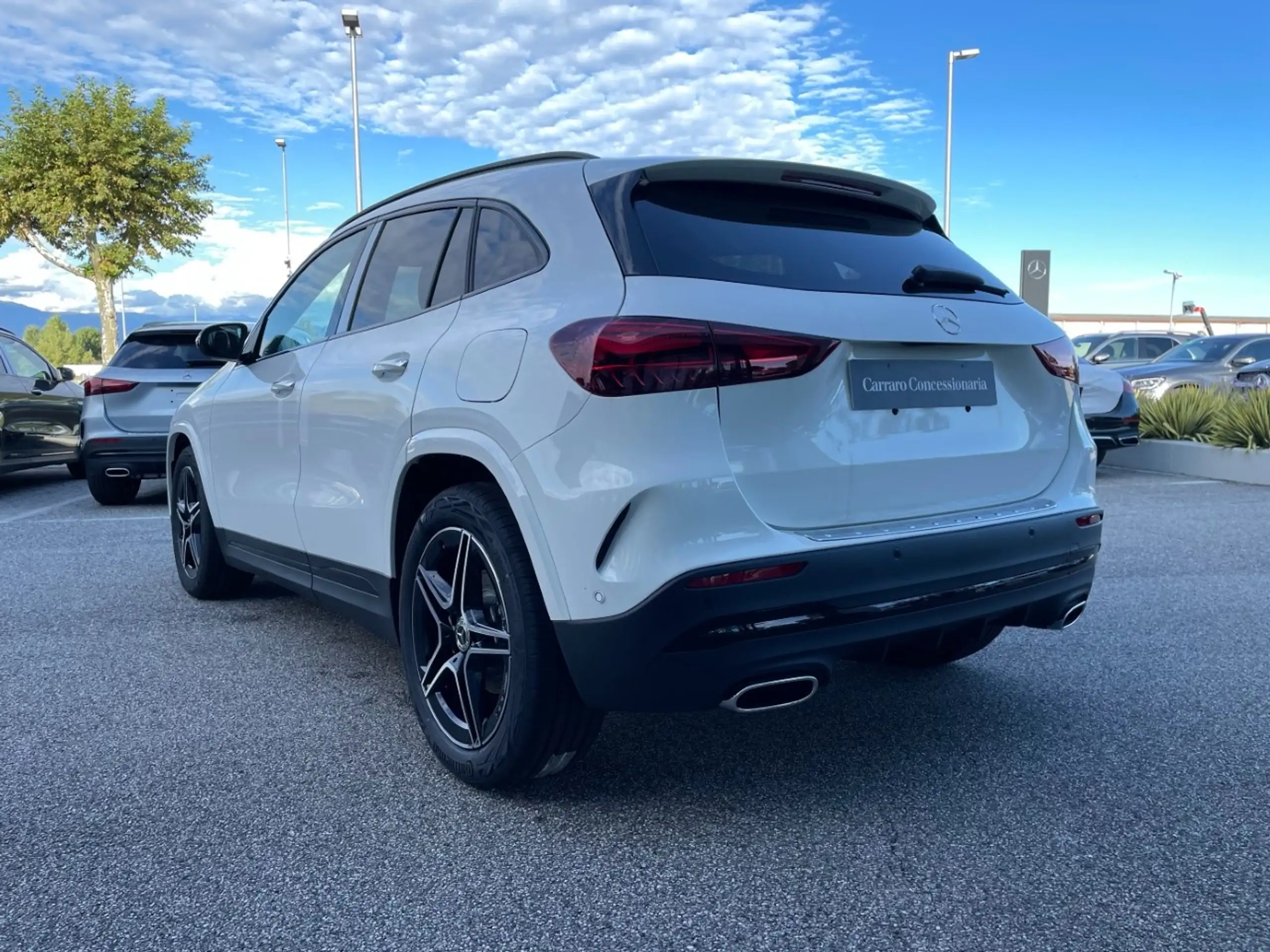 Mercedes-Benz - GLA 200